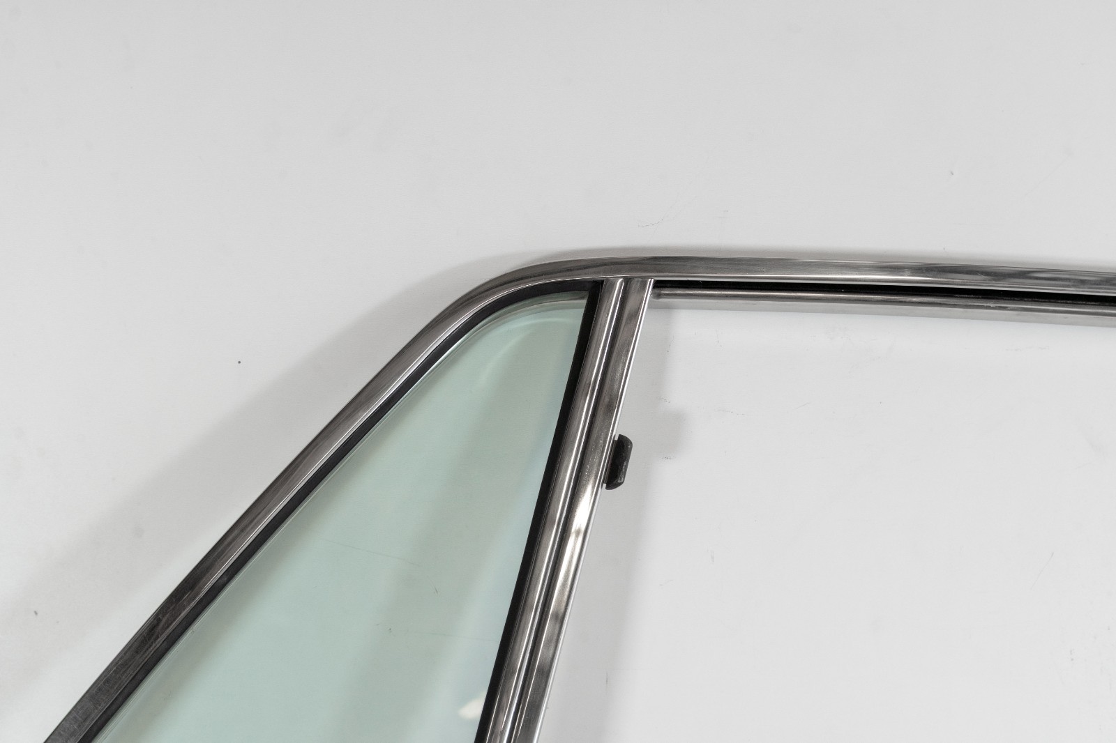 Bentley Rolls Royce 1983-1988 OEM Window Frame SWB Rear Right (Passenger Side) - Image 4