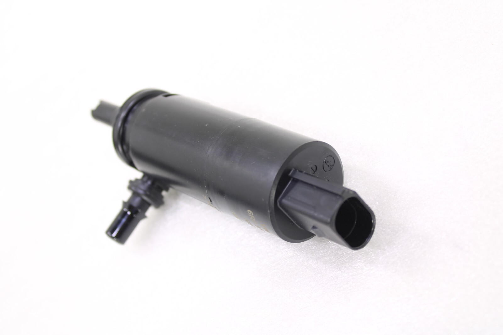 VW Audi Porsche 2011-2023 OEM New Headlight Washer Pump Front – Image 3