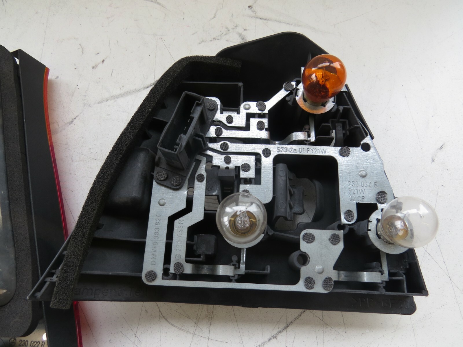 BMW 323 328 330 1999 2000 2001 OEM Tail Light Rear Right Passenger Side - Image 7