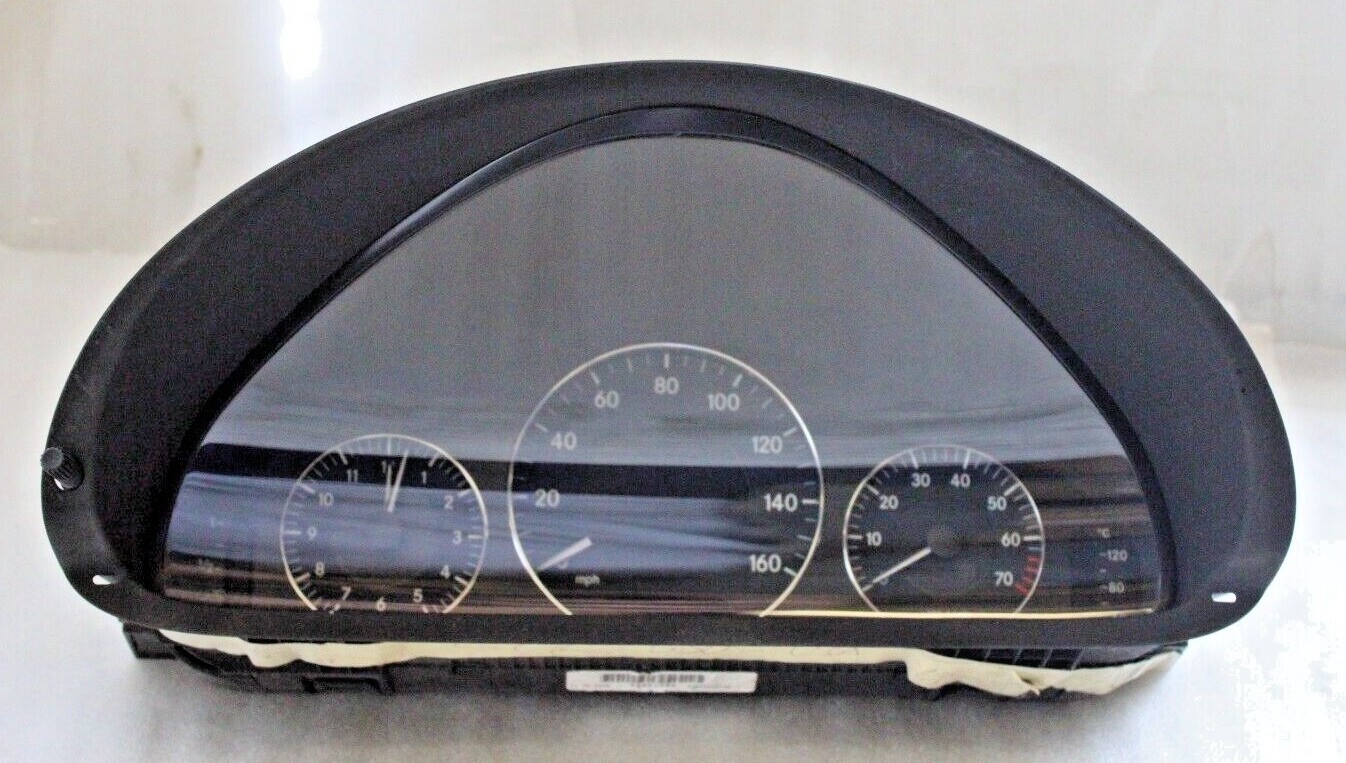 Mercedes CLK350 CLK500 2003-2009 OEM Instrument Cluster Speedometer in Miles - Image 2