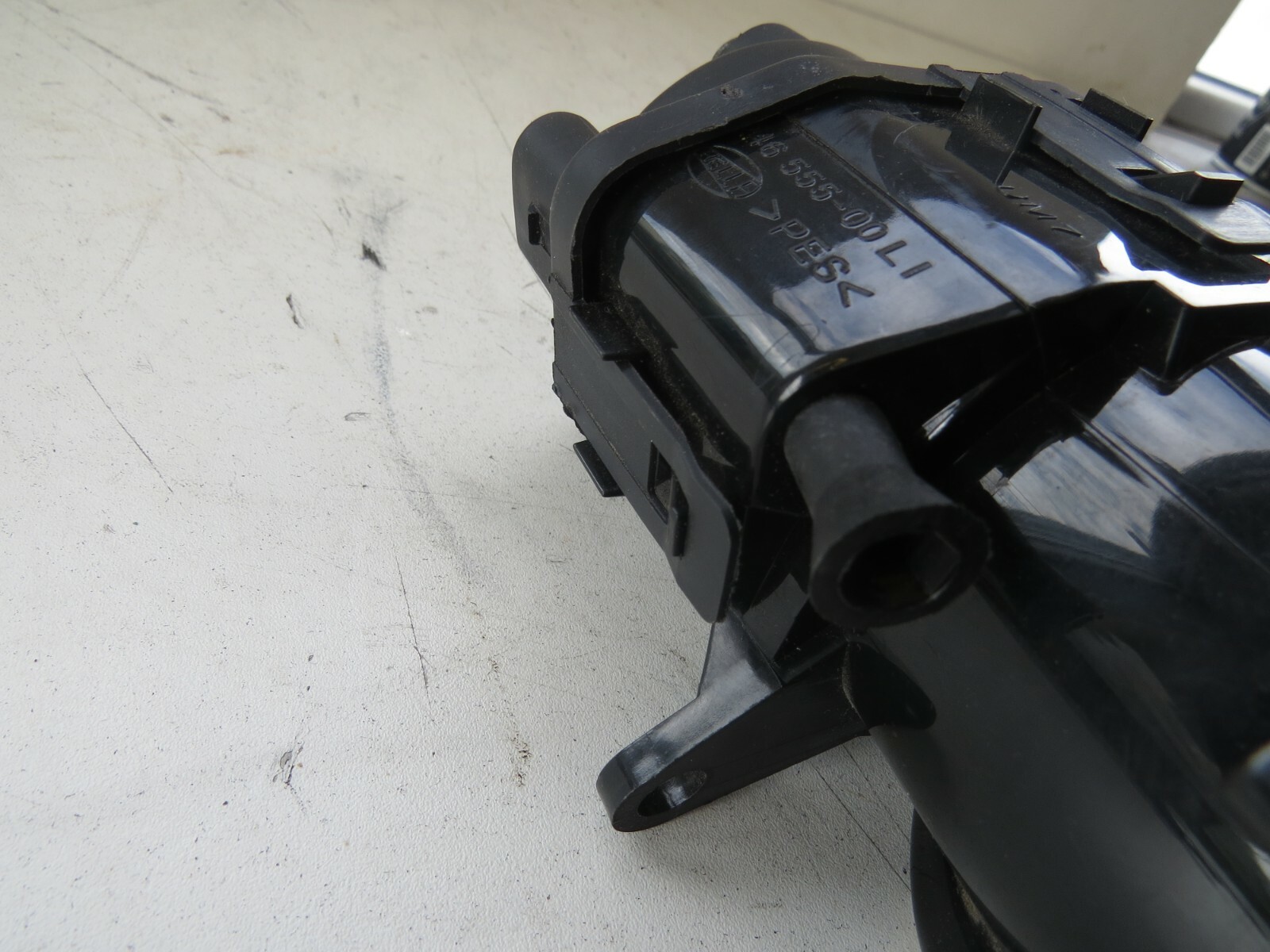 Audi A6 2002-2004 OEM Front Left Fog Light Unit - Image 9