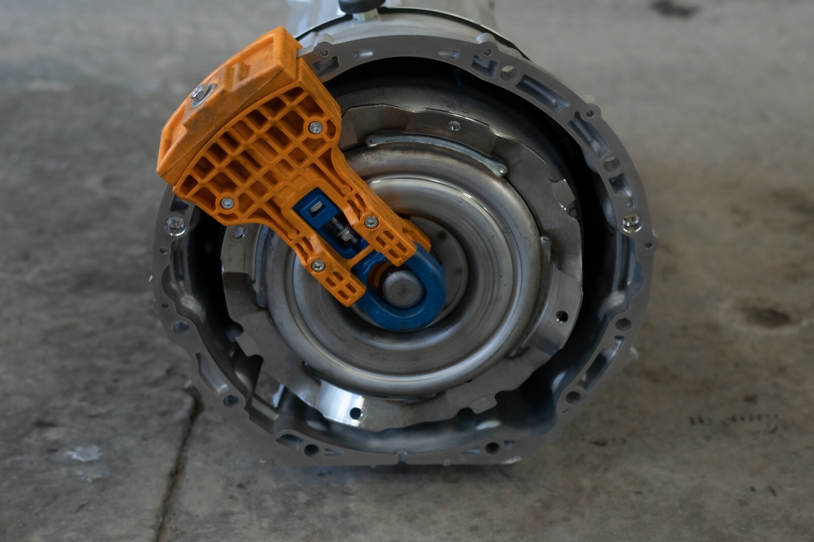 Aston Martin DBX 2021 2022 2023 OEM 4.0L Automatic Transmission 9 Speed Tronic – Image 9