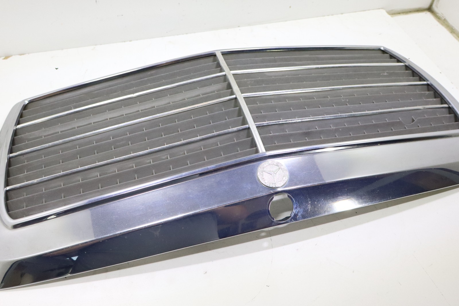 Mercedes 260E 300CE 300D 300E 300TD TE 400E 500E 1986-1993 OEM Radiator Grille - Image 18