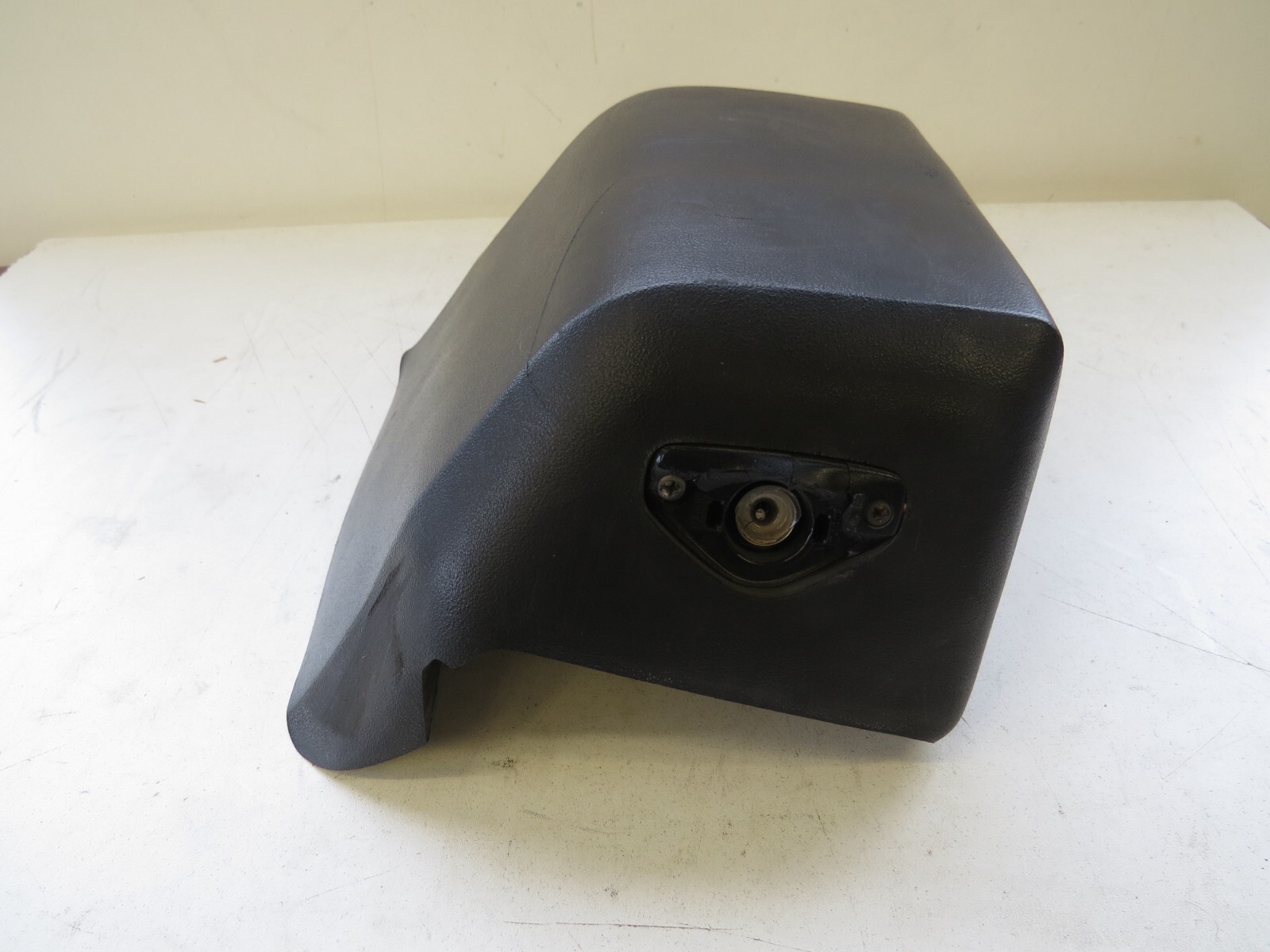 Porsche 911 1984-1989 OEM Bumper Guard Bumper Buffer Overrider Bumper Rear Left - Image 4
