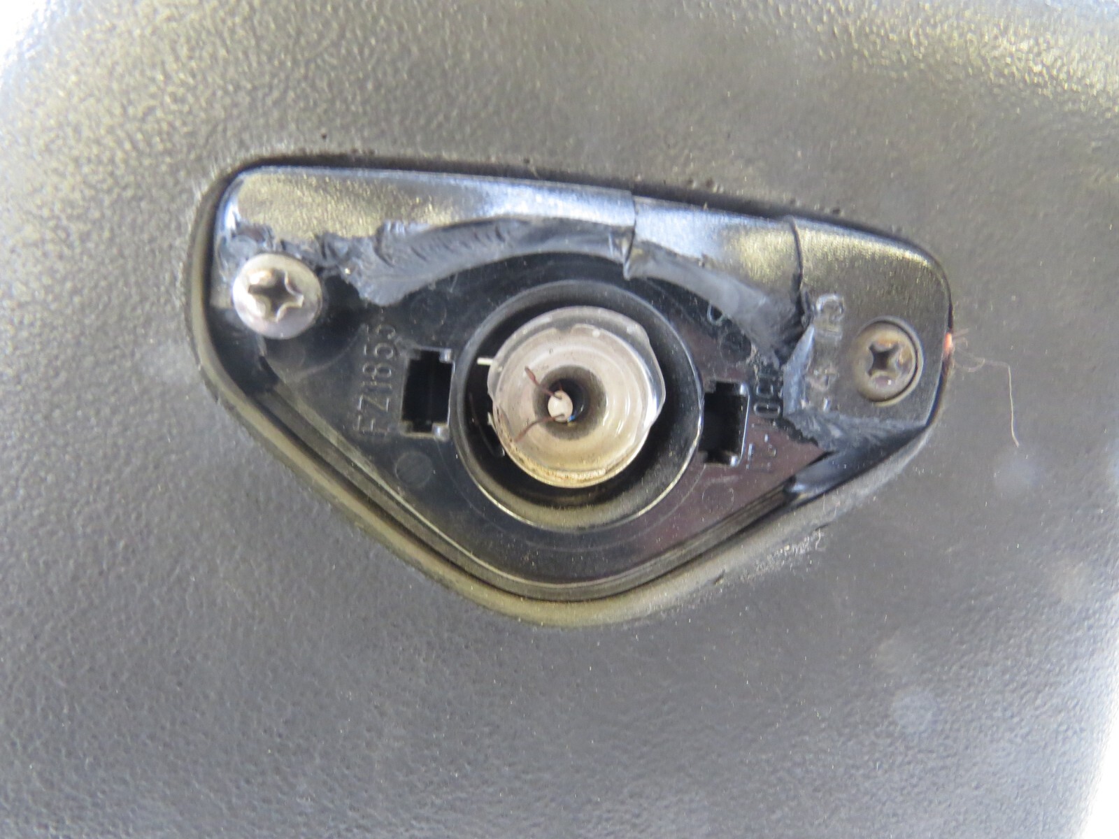 Porsche 911 1984-1989 OEM Bumper Guard Bumper Buffer Overrider Bumper Rear Left - Image 5