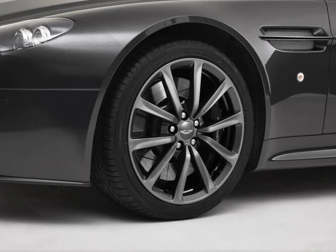 Aston Martin DB9 Vantage S 19" inch rim OEM Genuine Original Lightning Wheel Set – Image 2