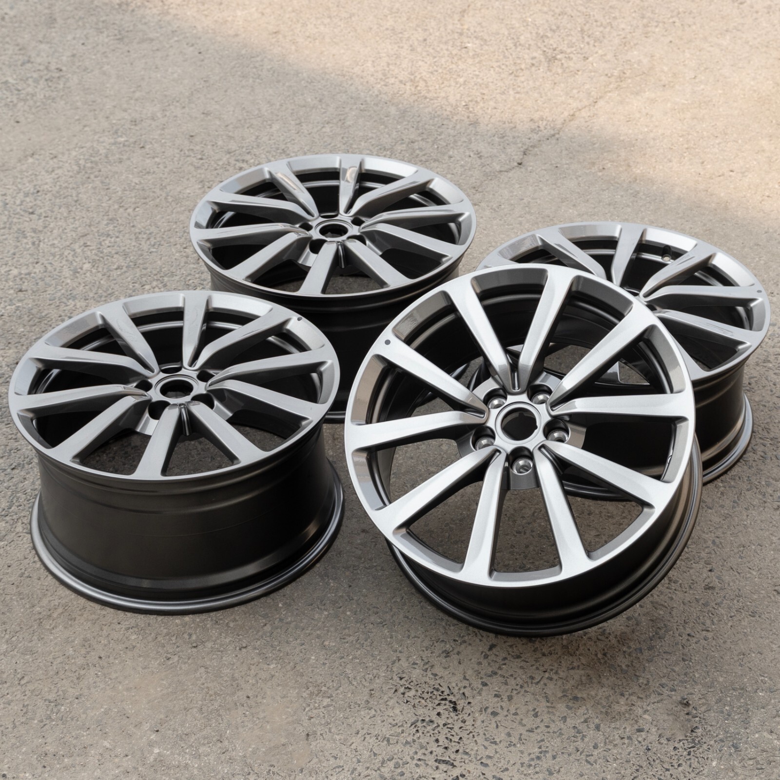 Aston Martin DB9 Vantage S 19" inch rim OEM Genuine Original Lightning Wheel Set – Image 5