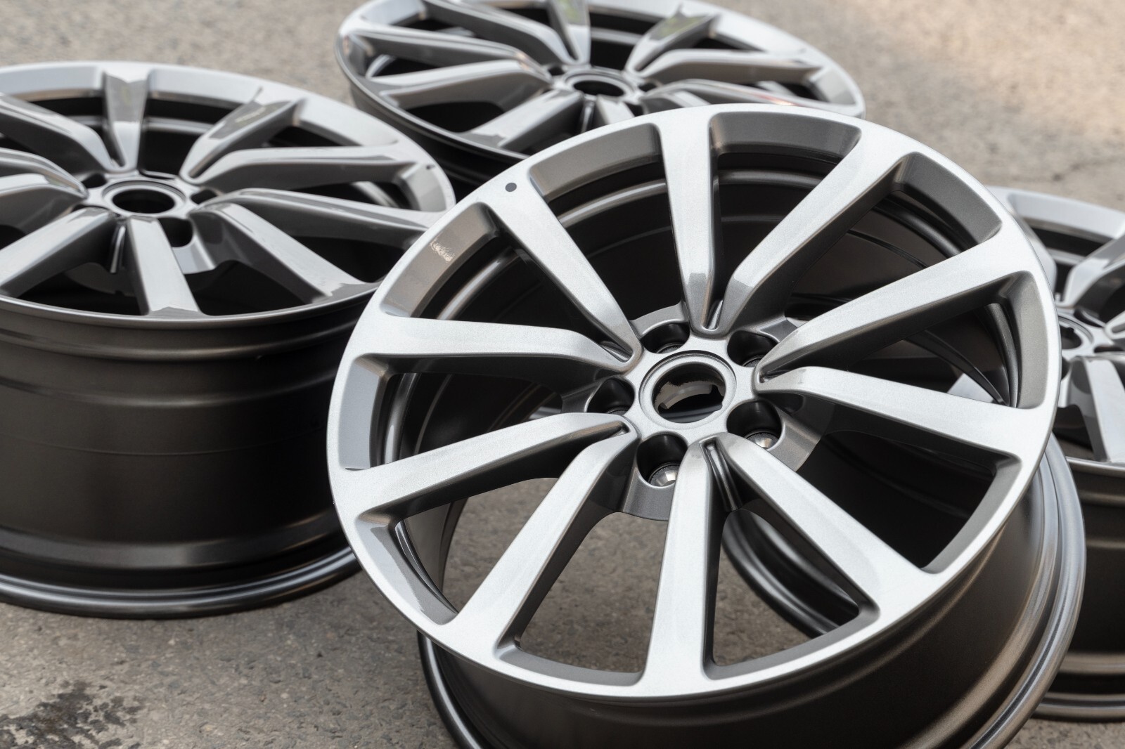 Aston Martin DB9 Vantage S 19" inch rim OEM Genuine Original Lightning Wheel Set – Image 6