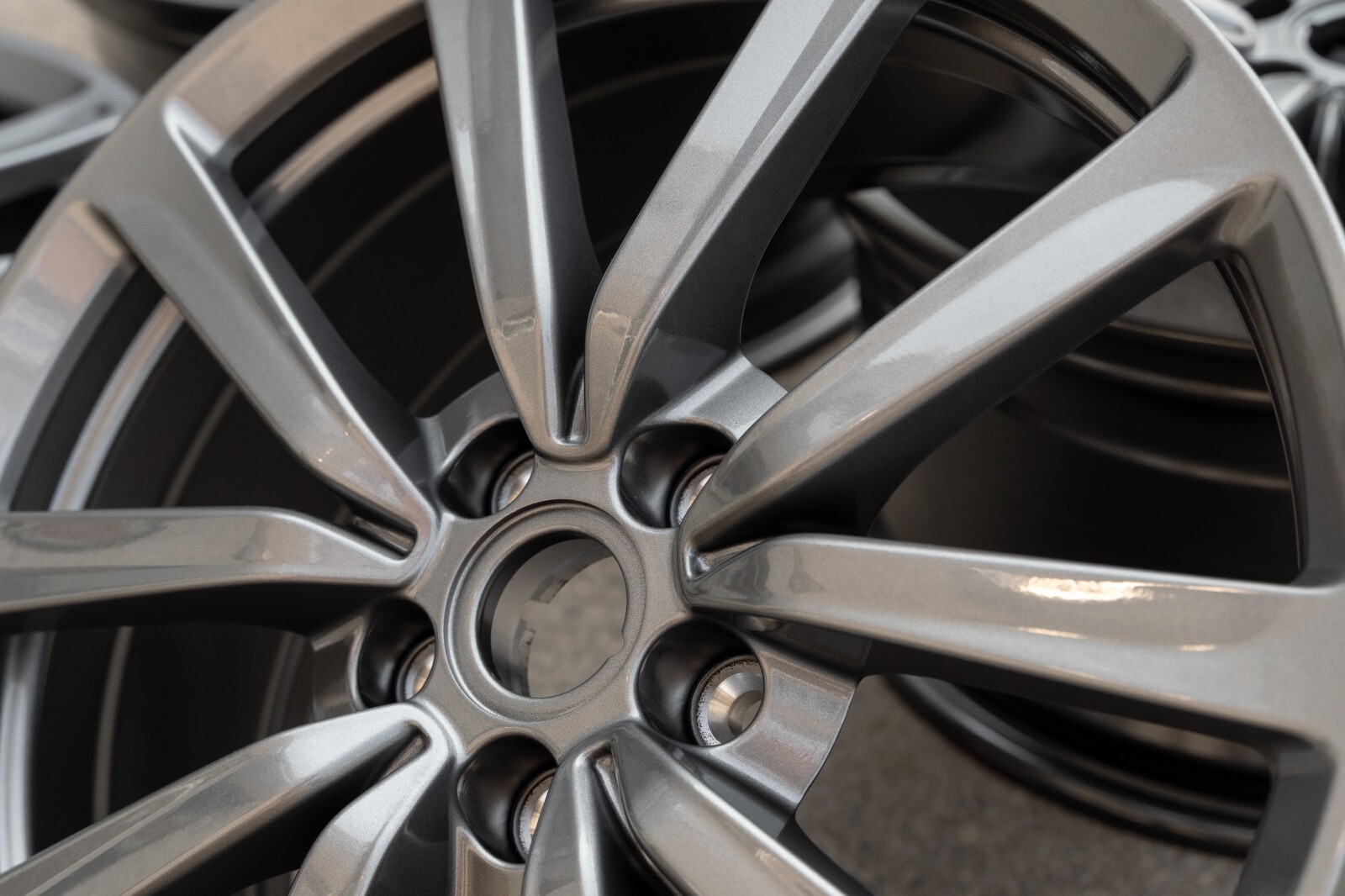 Aston Martin DB9 Vantage S 19" inch rim OEM Genuine Original Lightning Wheel Set – Image 12