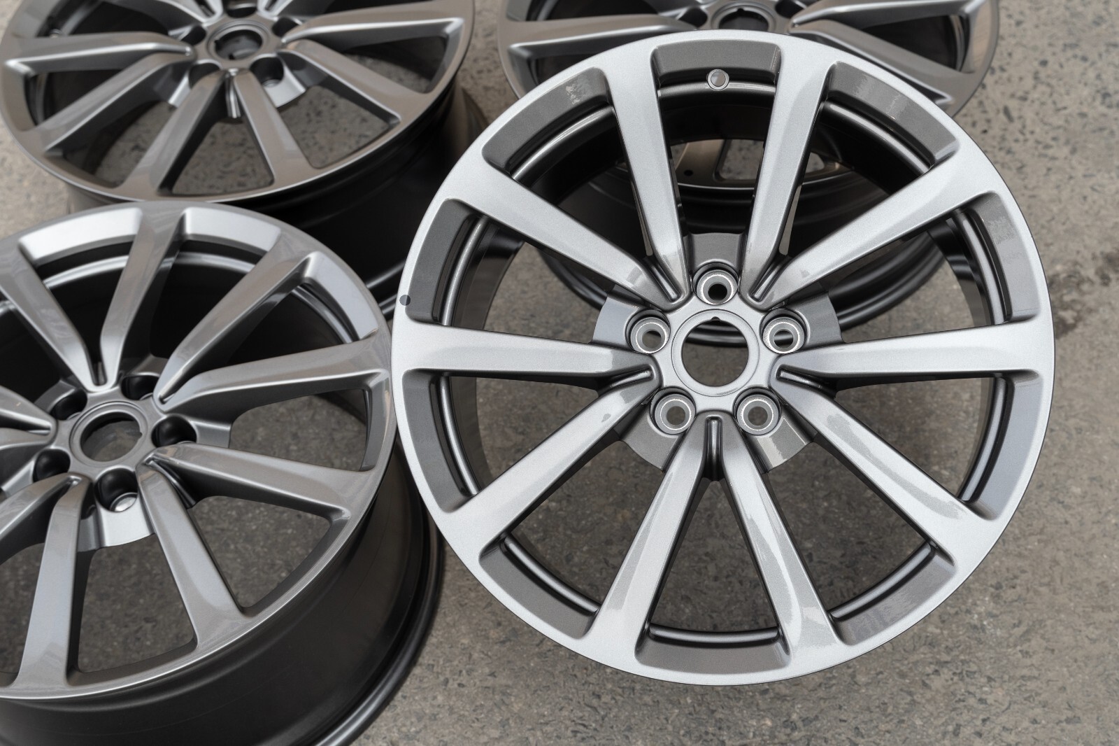 Aston Martin DB9 Vantage S 19" inch rim OEM Genuine Original Lightning Wheel Set – Image 19