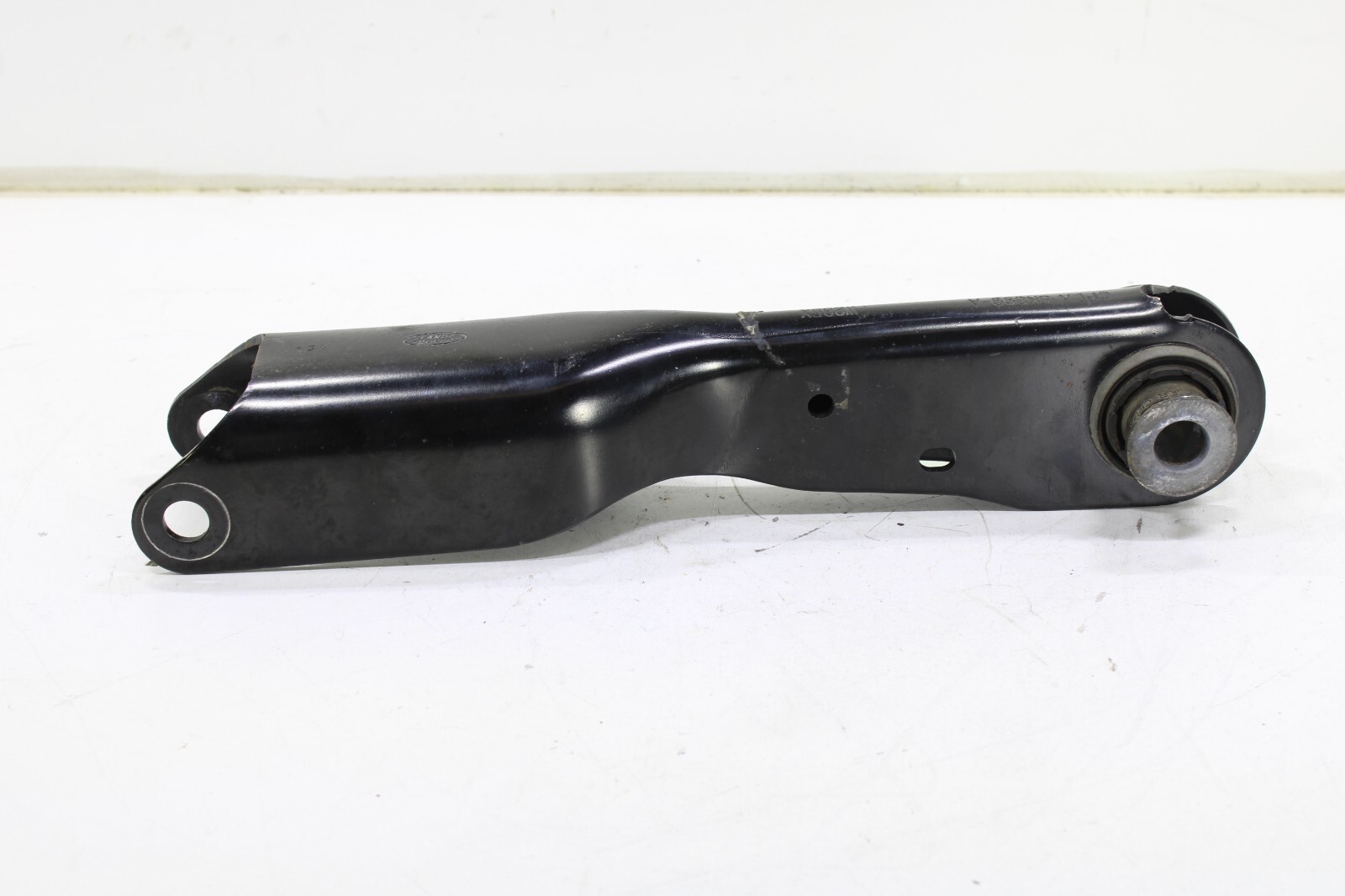 Land Rover Range Rover 2019-2023 OEM Control Arm Rear Lower Right – Image 4