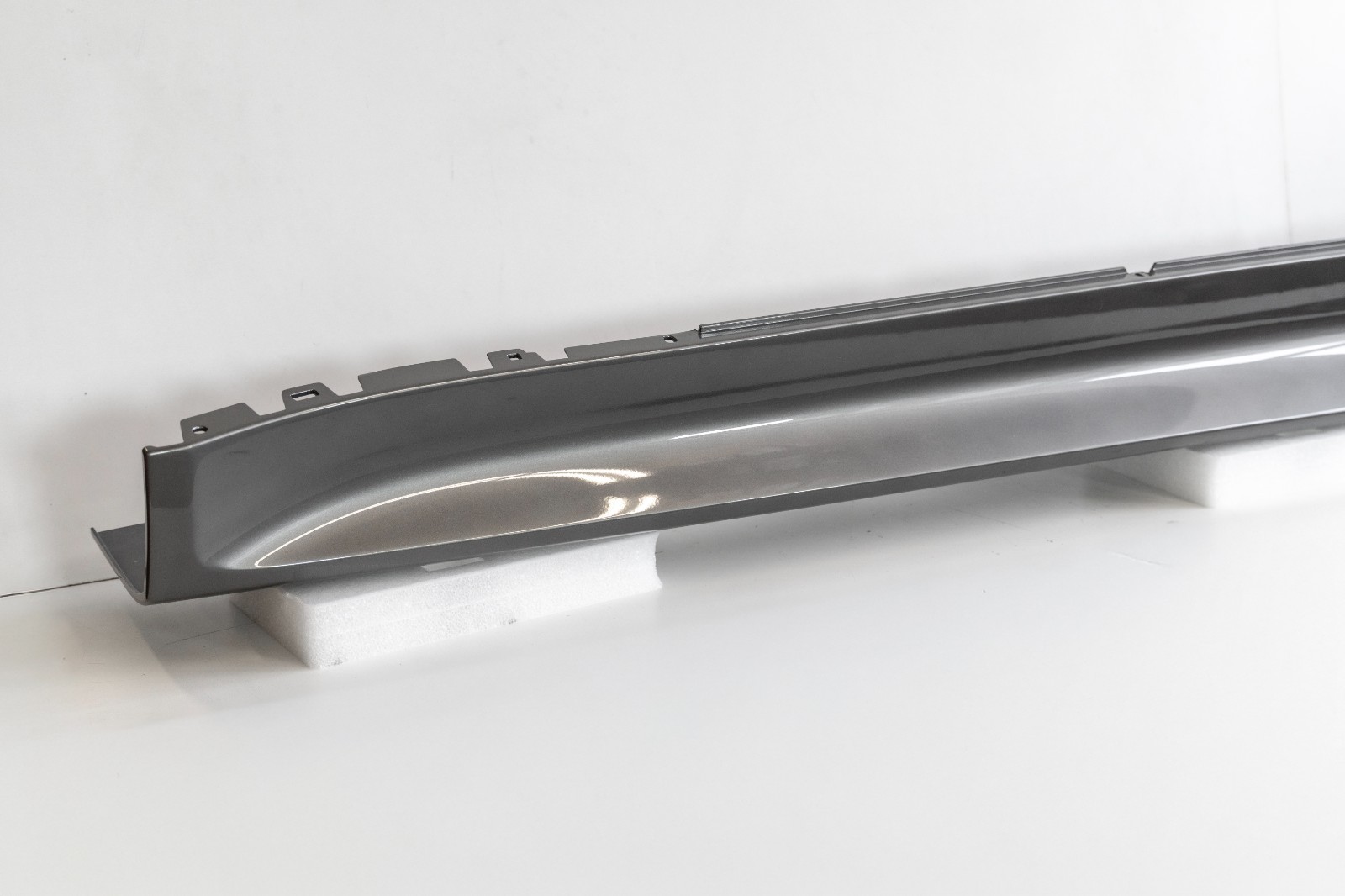 Aston Martin V8 V12 Vantage Left Side Skirt Sill Panel OEM 2007-2018 Genuine - Image 4