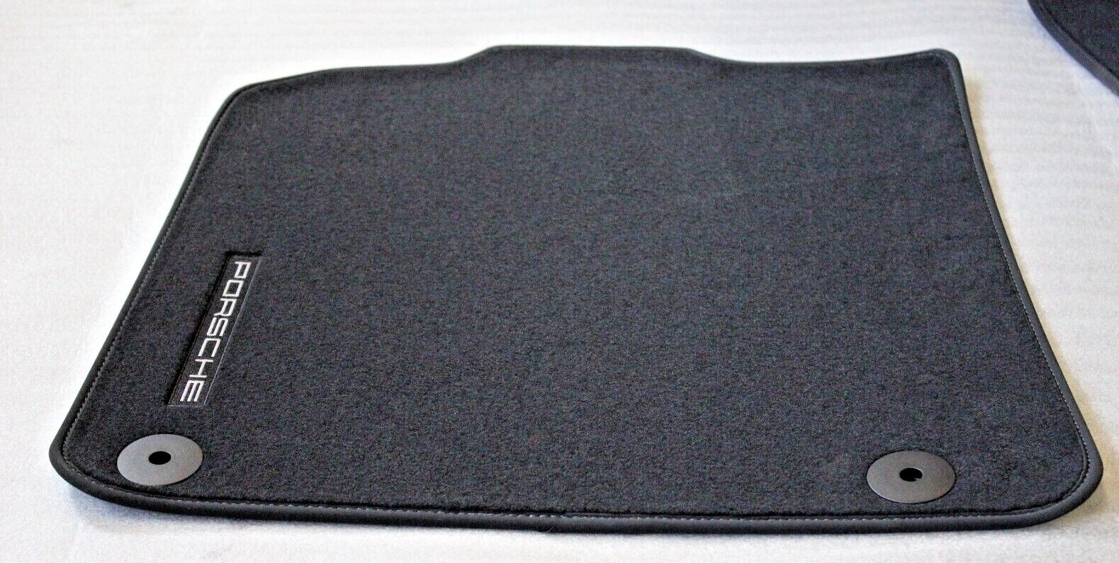 Porsche Macan 2020 OEM Carpet Floor Mats Set of 4 Black – Image 3