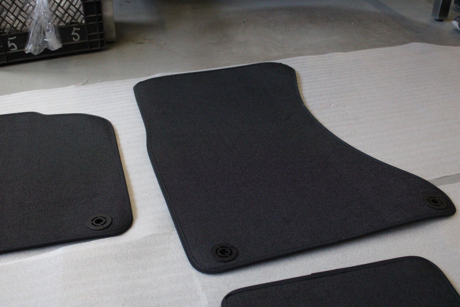 Porsche Macan 2020 OEM Carpet Floor Mats Set of 4 Black – Image 9