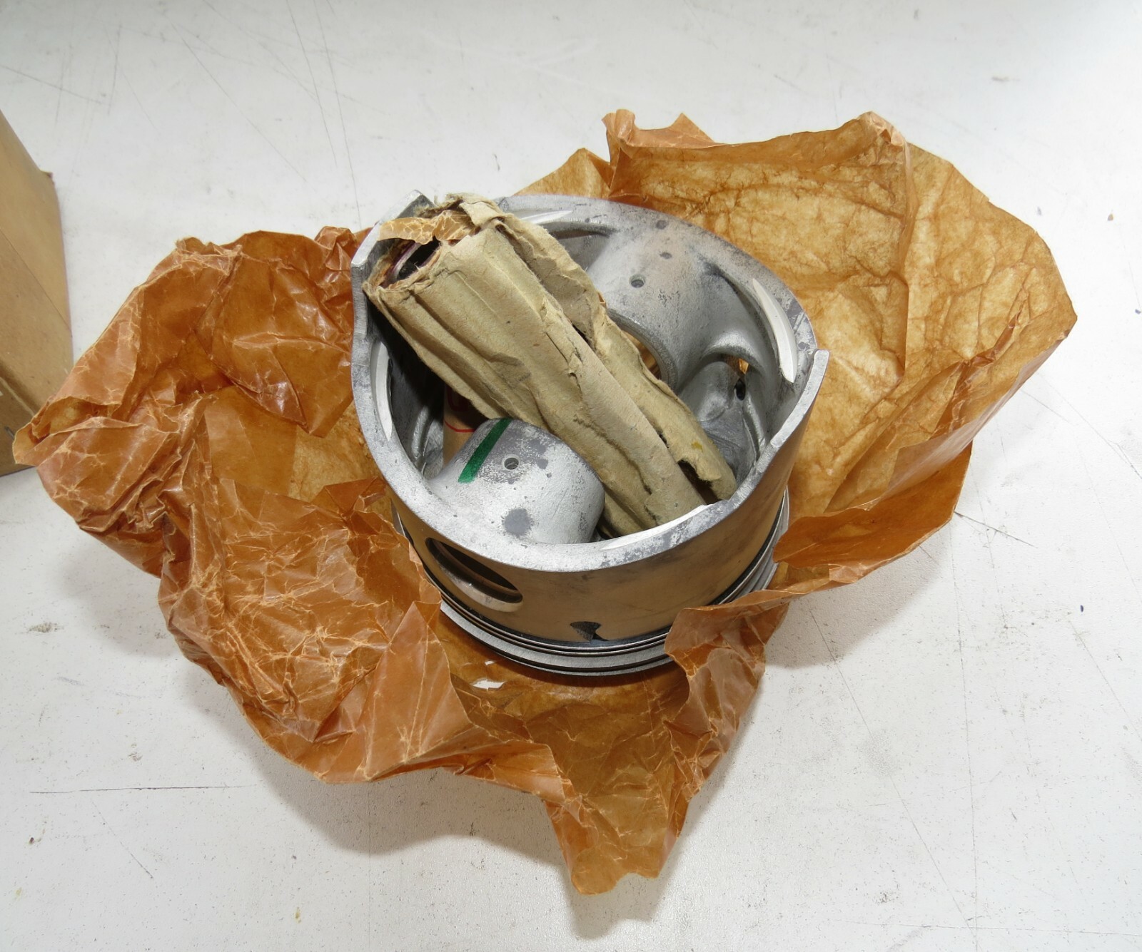 Bentley Rolls-Royce OEM NEW Vintage Piston Assembly UE33157 UE33157J - Image 4