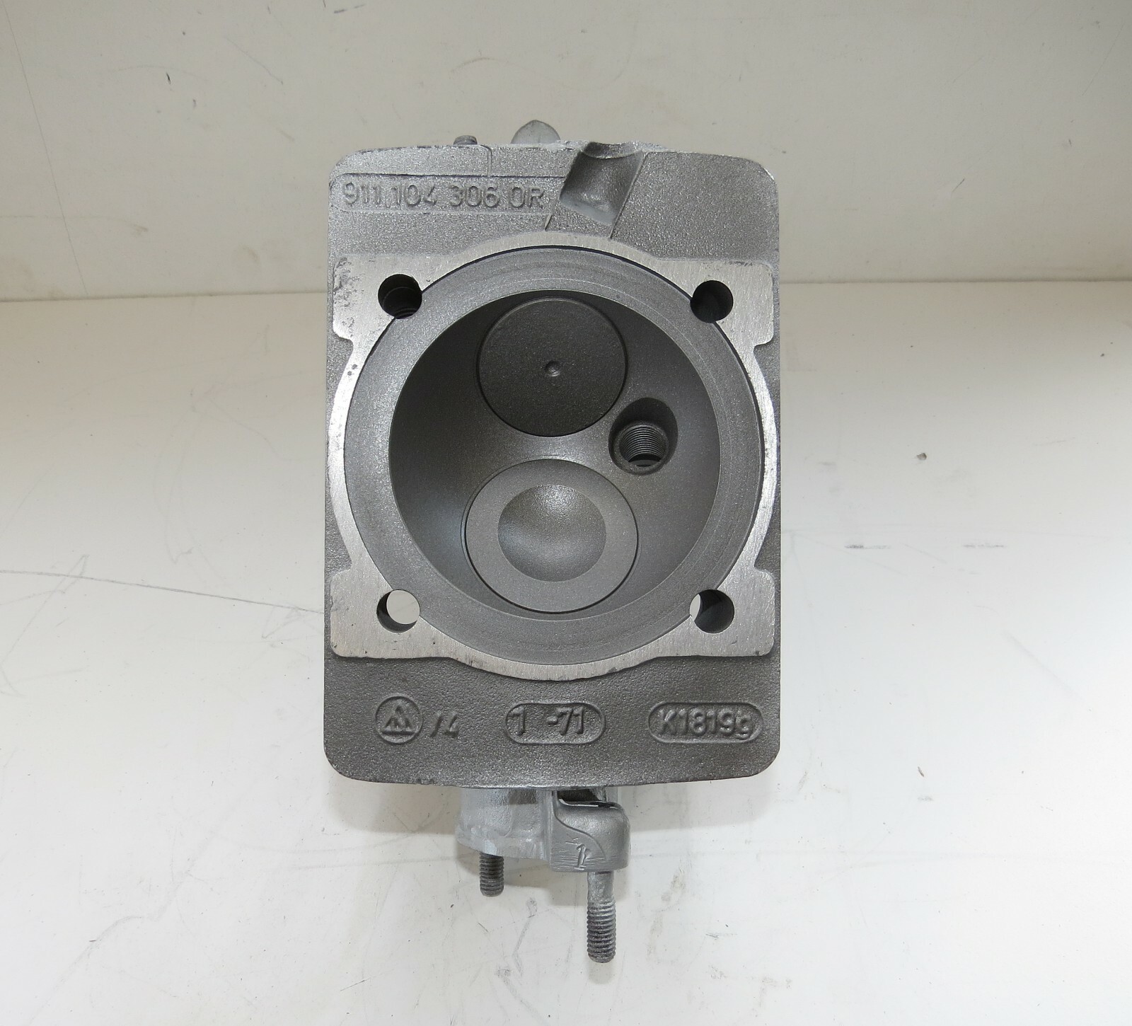 Porsche 911 1970 1971 1972 1973 OEM Cylinder Heads 9111043060R 9641042951R - Image 2