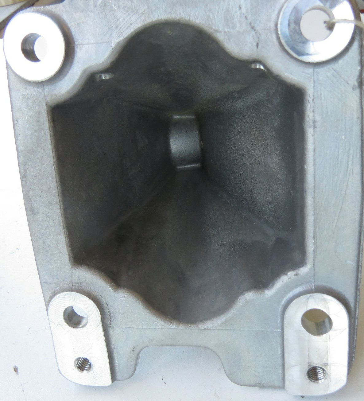 Aston Martin V8 Vantage 2006-2016 OEM NEW Engine Mount Bracket Rear LH – Image 6