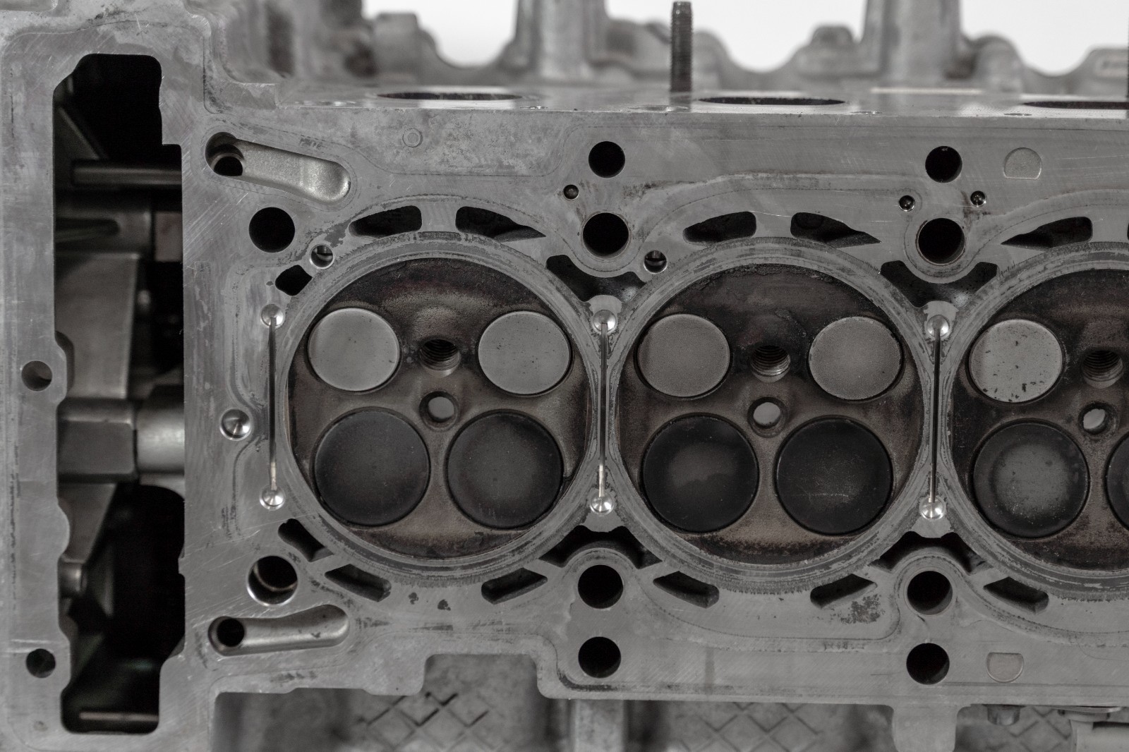 Mercedes CLA250 GLA250 Cylinder head with Camshafts OEM 2015-2019 2700100103 - Image 15
