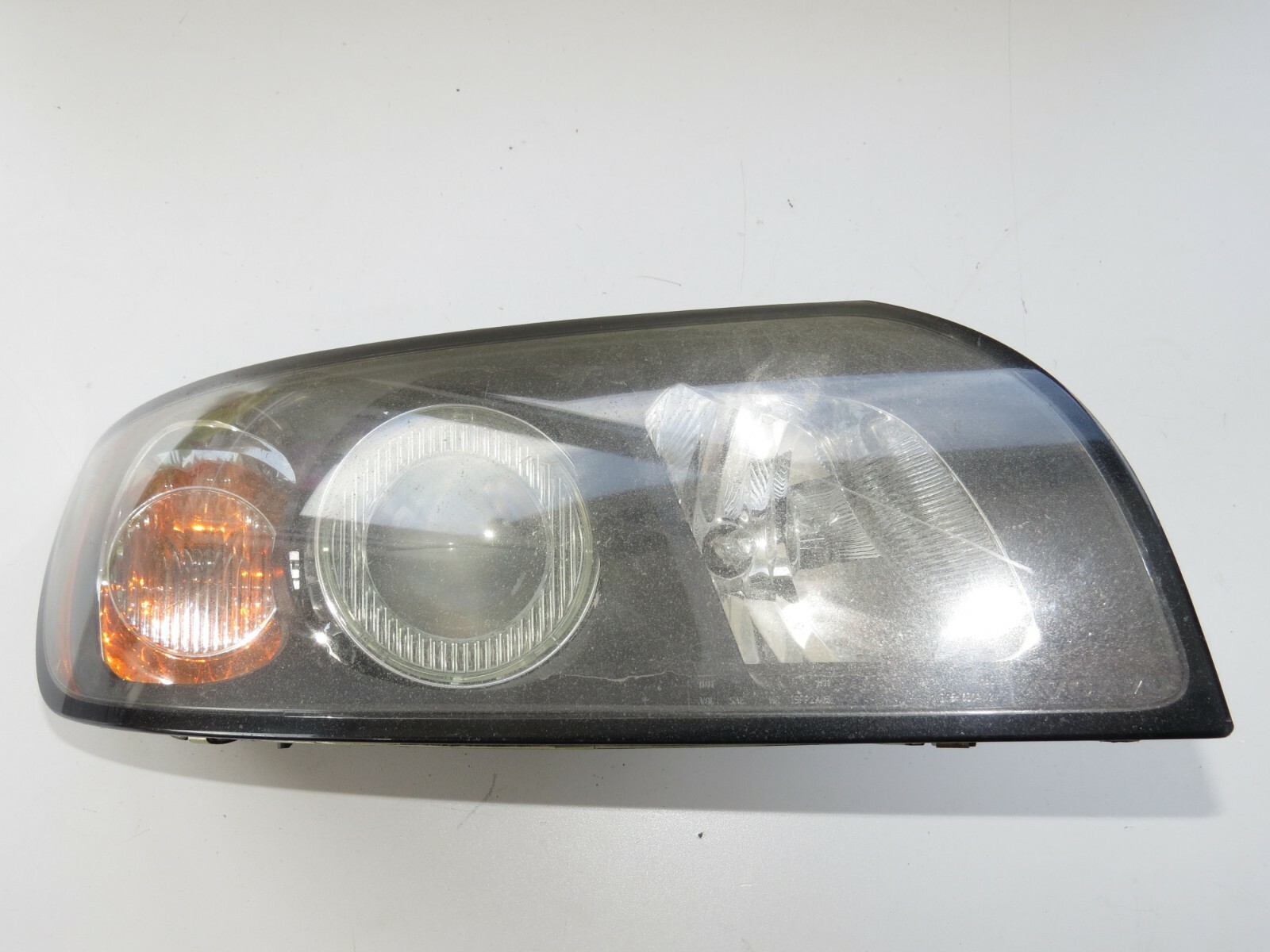 Volvo S40 V50 2004-2007 OEM Headlight Halogen Front Right (Passenger Side) - Image 5