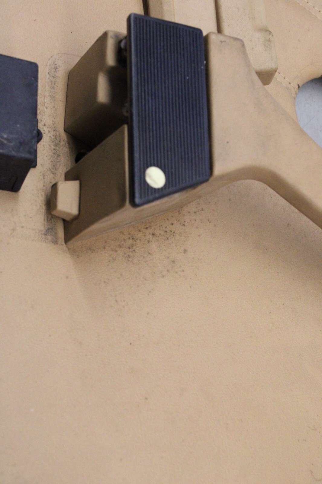 Porsche 911 964 1990 1991 1992 1993 1994 OEM Leather Front Left Door Panel – Image 5
