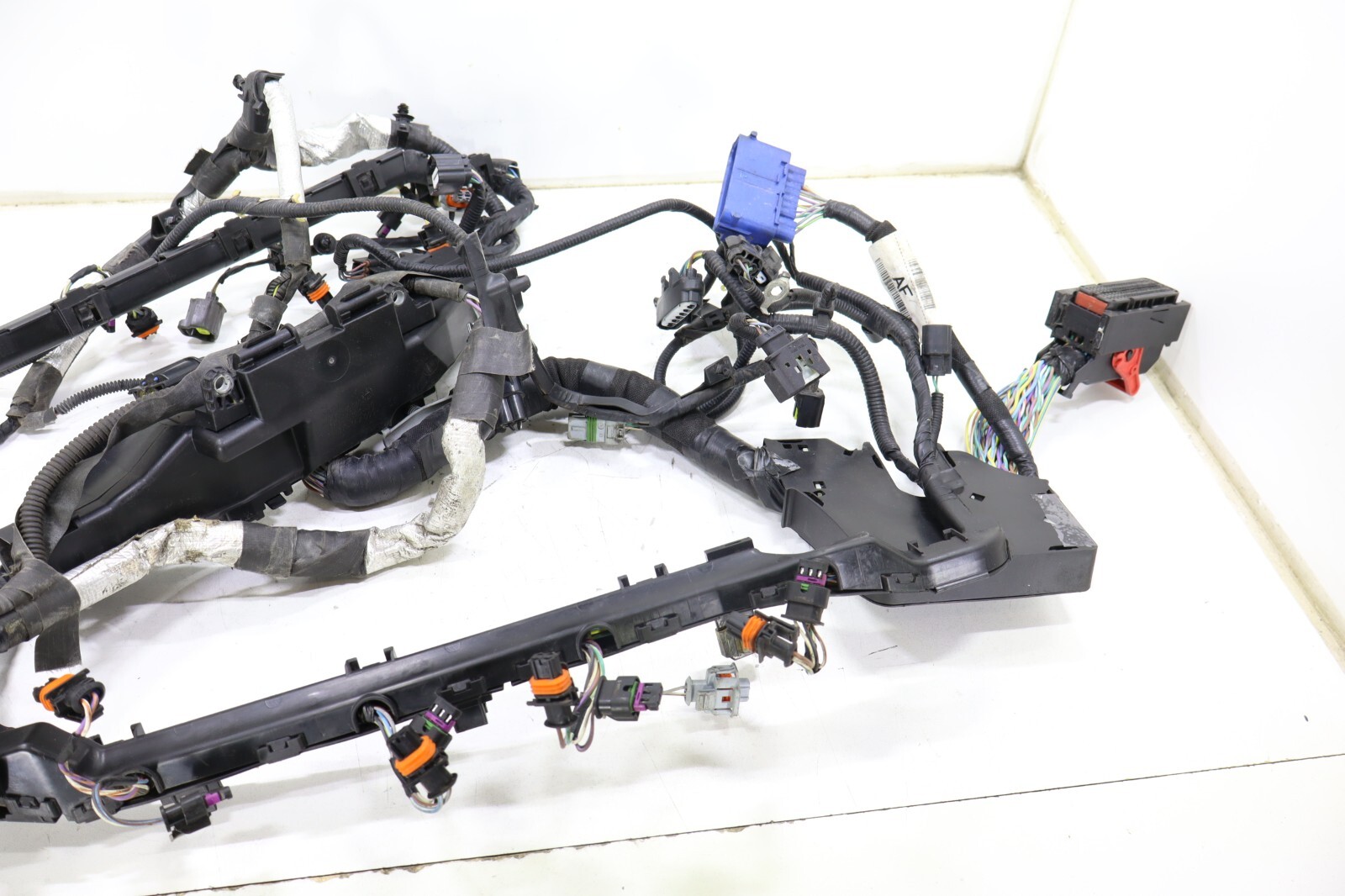 Land Rover LR4 Range Rover Sport 5.0L V8 2010-2013 OEM Engine Wiring Harness - Image 2