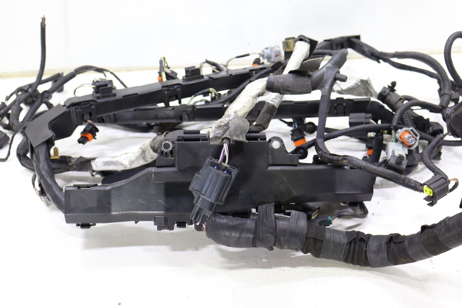 Land Rover LR4 Range Rover Sport 5.0L V8 2010-2013 OEM Engine Wiring Harness - Image 8