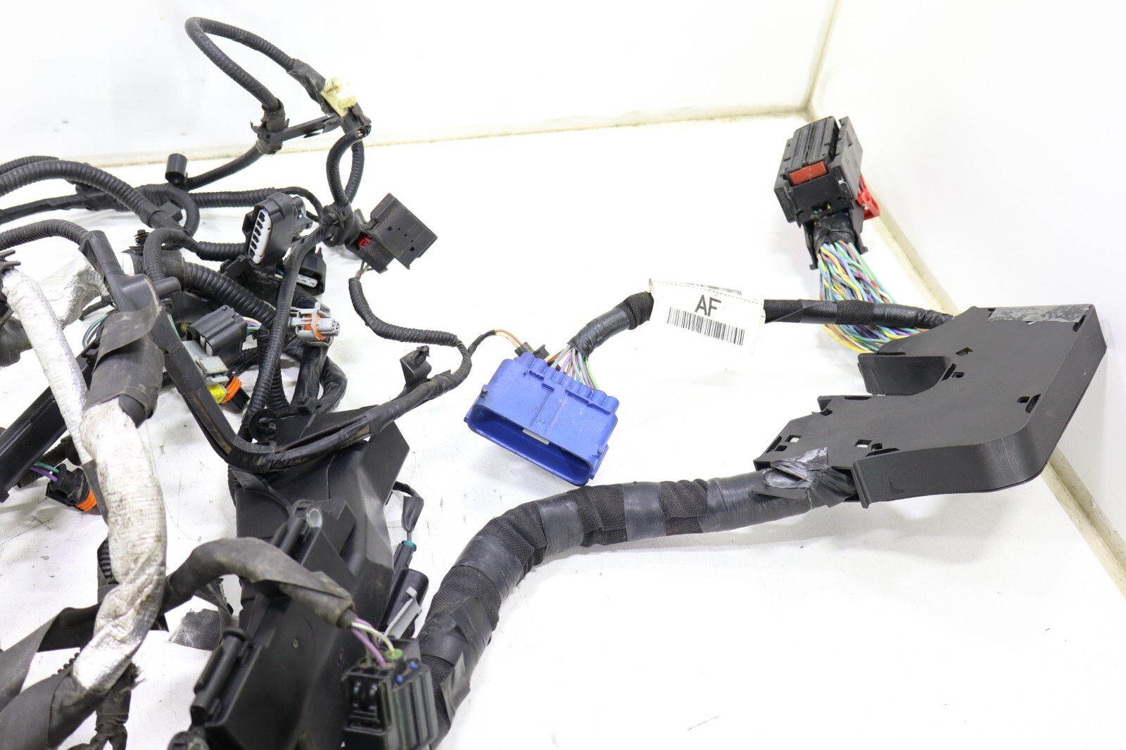 Land Rover LR4 Range Rover Sport 5.0L V8 2010-2013 OEM Engine Wiring Harness - Image 10