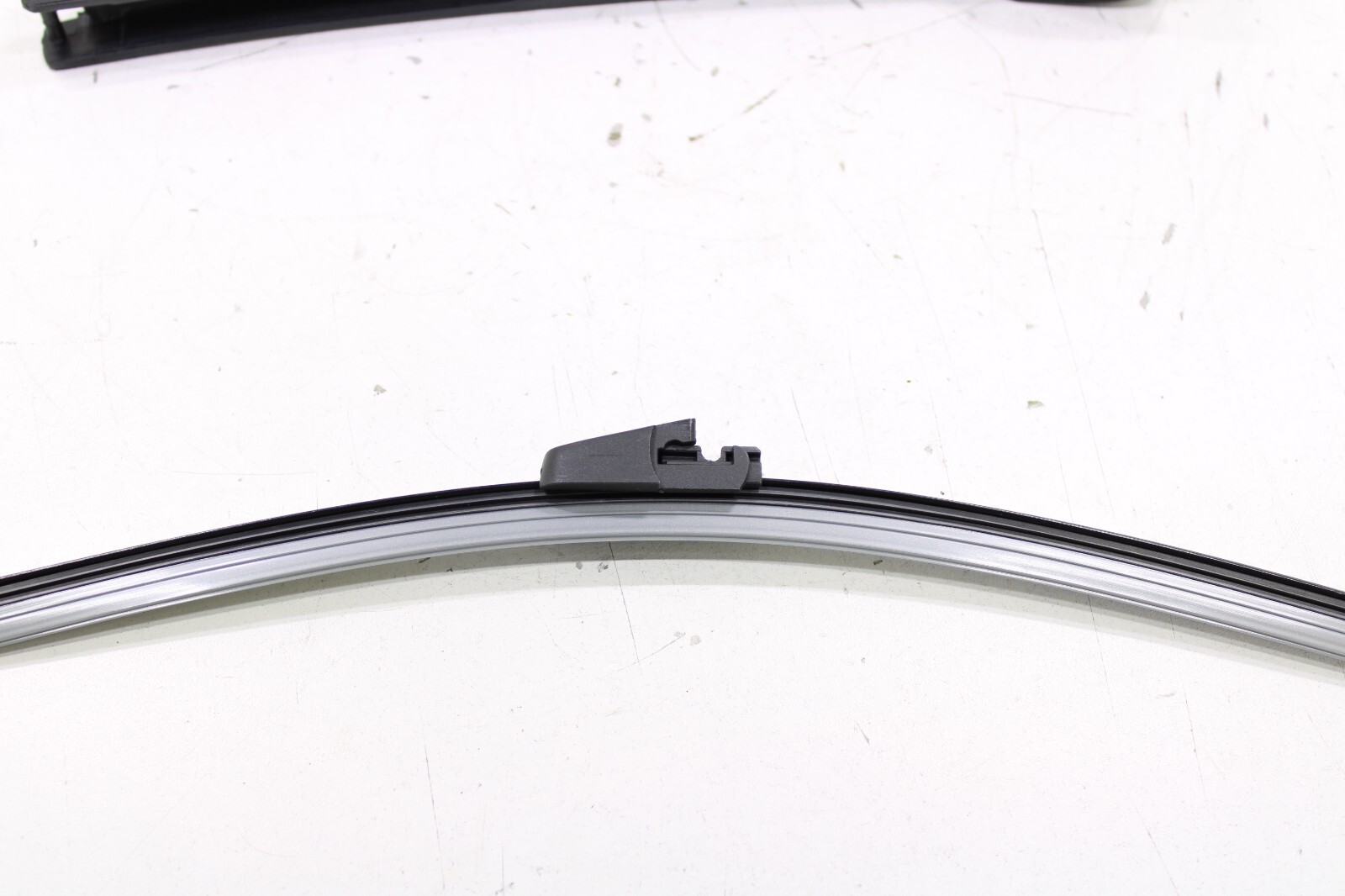 Volkswagen GTI Passat Rabbit 2006-2010 NEW Rear Windshield Wiper Arm w/ Blade – Image 8