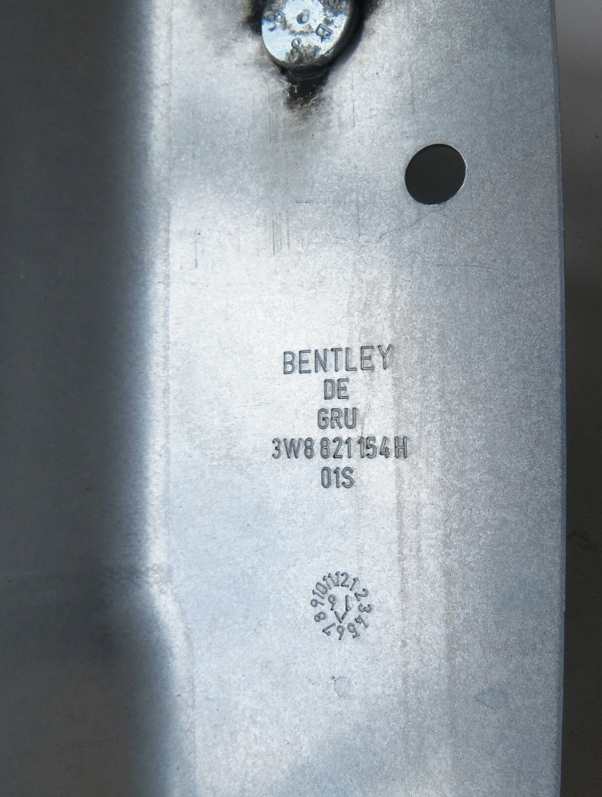 Bentley Continental GTC Supersports 2011-2018 OEM Fender Rip Plate - Image 8