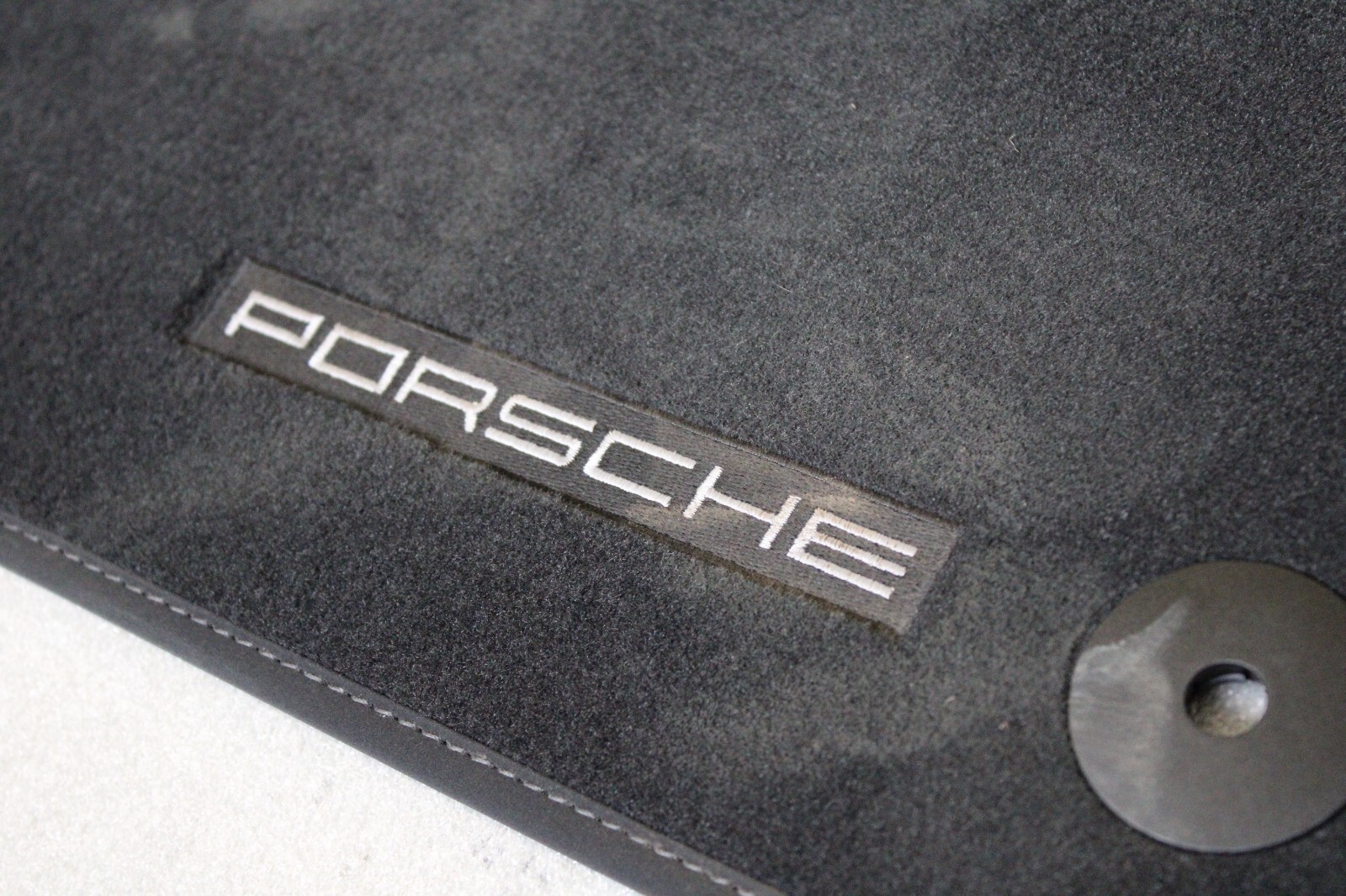 Porsche Macan 2015 2016 2017 2018 2019 OEM Floor Mats Carpet Mats Set of 4 – Image 4