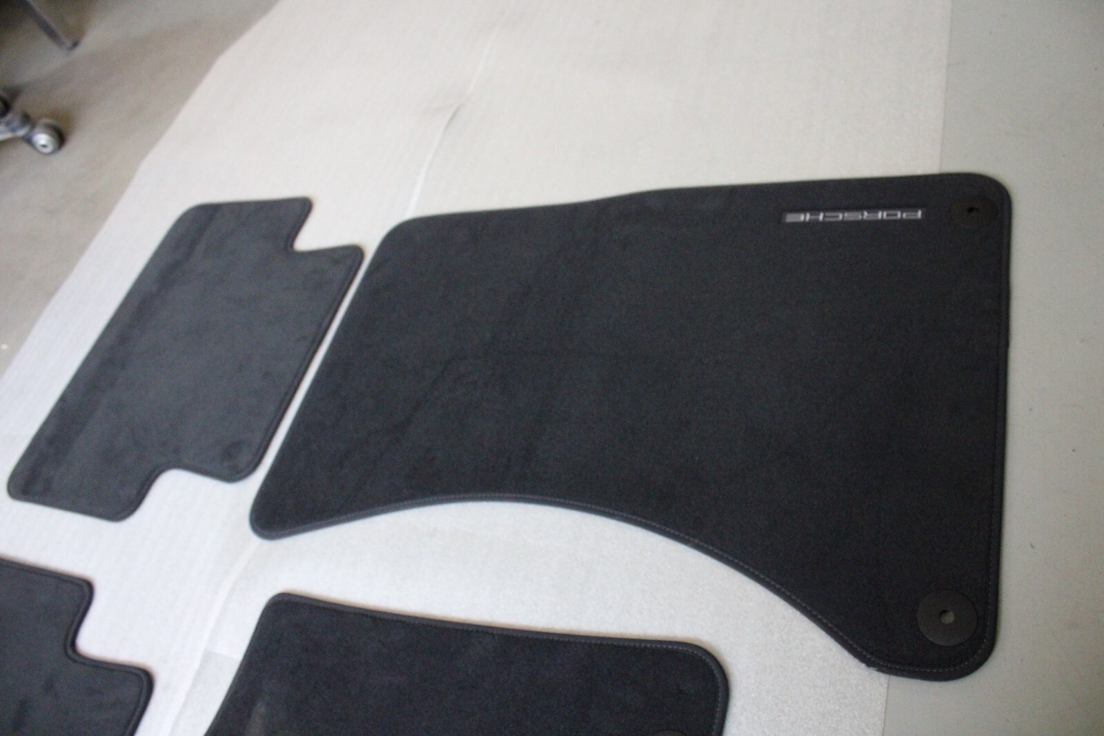 Porsche Macan 2015 2016 2017 2018 2019 OEM Floor Mats Carpet Mats Set of 4 – Image 5