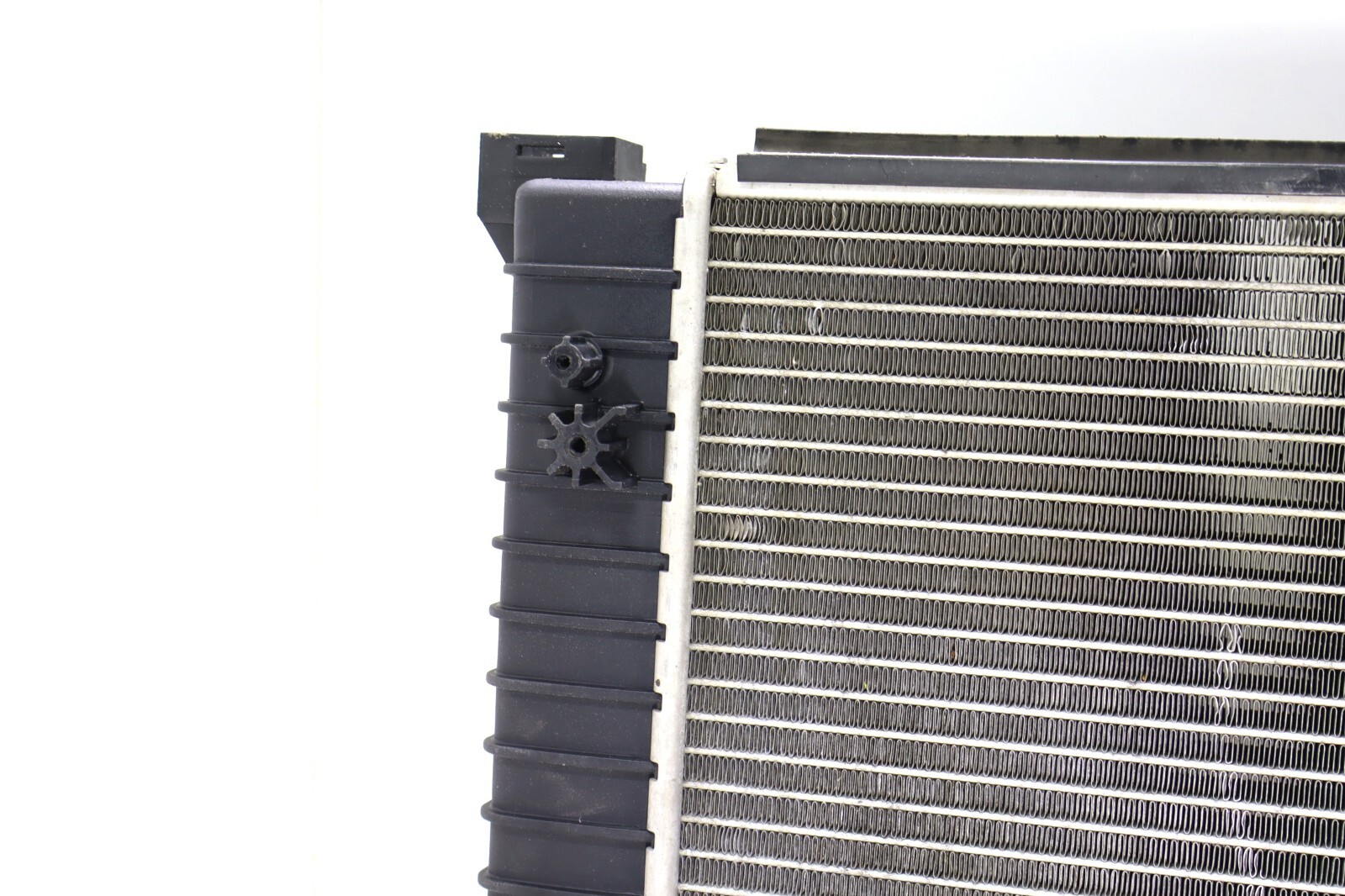 Audi A4 A6 2002-2009 OEM Engine Cooling Radiator - Image 2