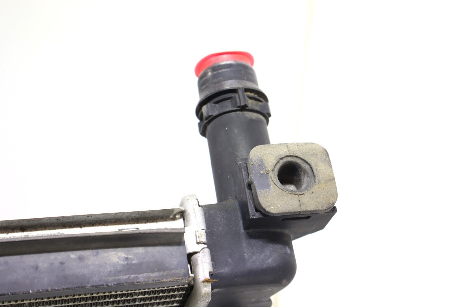 Audi A4 A6 2002-2009 OEM Engine Cooling Radiator - Image 6