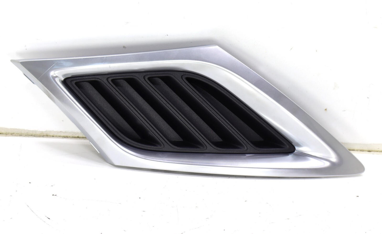 Saab 9-3 9-3X 2008-2011 OEM NEW Bumper Grille Front Left (Driver Side)