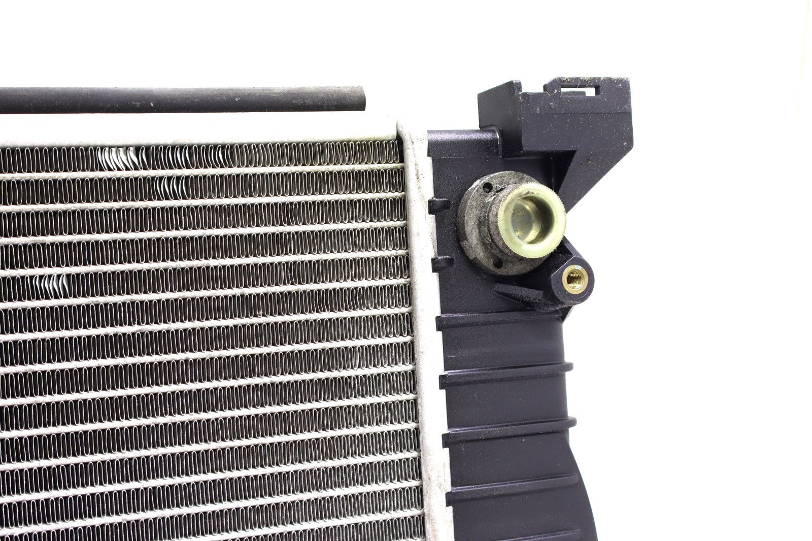 Audi A4 A6 2002-2009 OEM Engine Cooling Radiator - Image 9