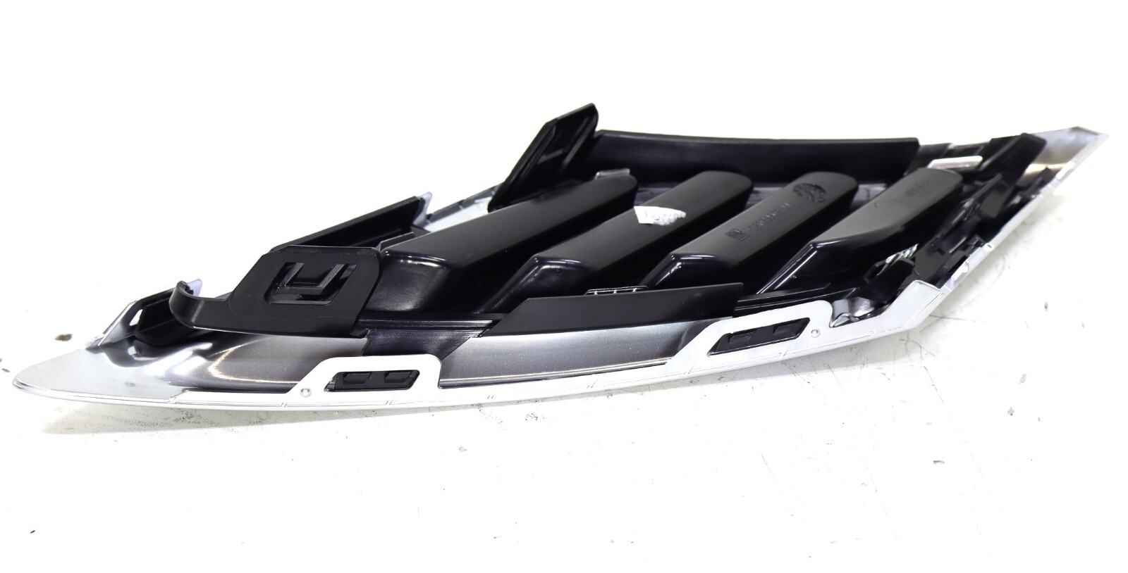 Saab 9-3 9-3X 2008-2011 OEM NEW Bumper Grille Front Left (Driver Side) - Image 10
