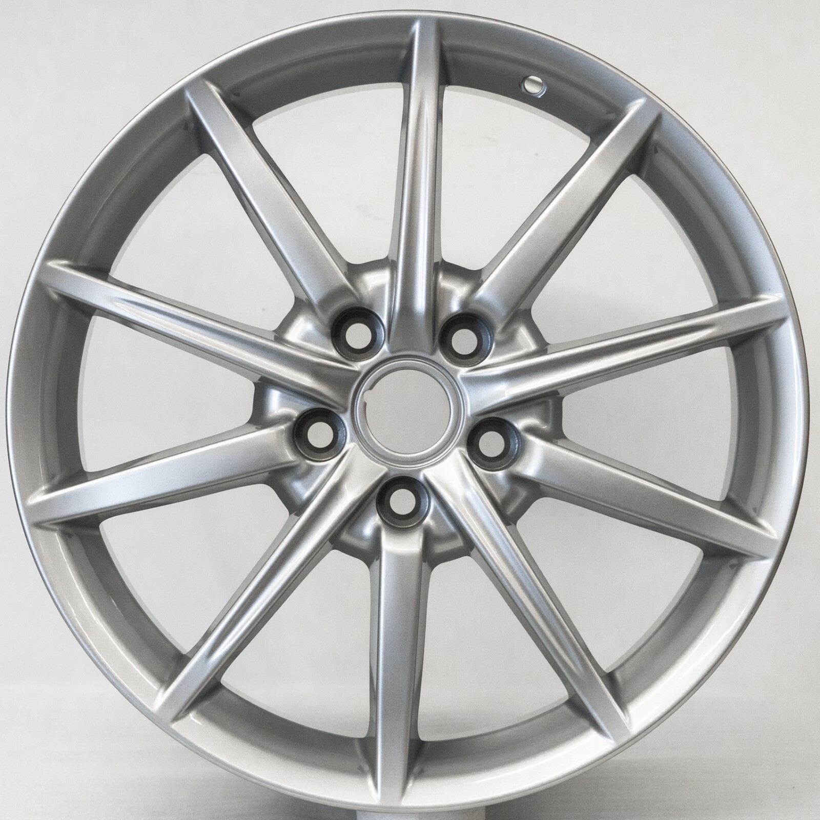 Aston Martin V8 Vantage 18" inch rear rim OEM 2007 2008 2009 2010 2011 Mag Wheel – Image 2