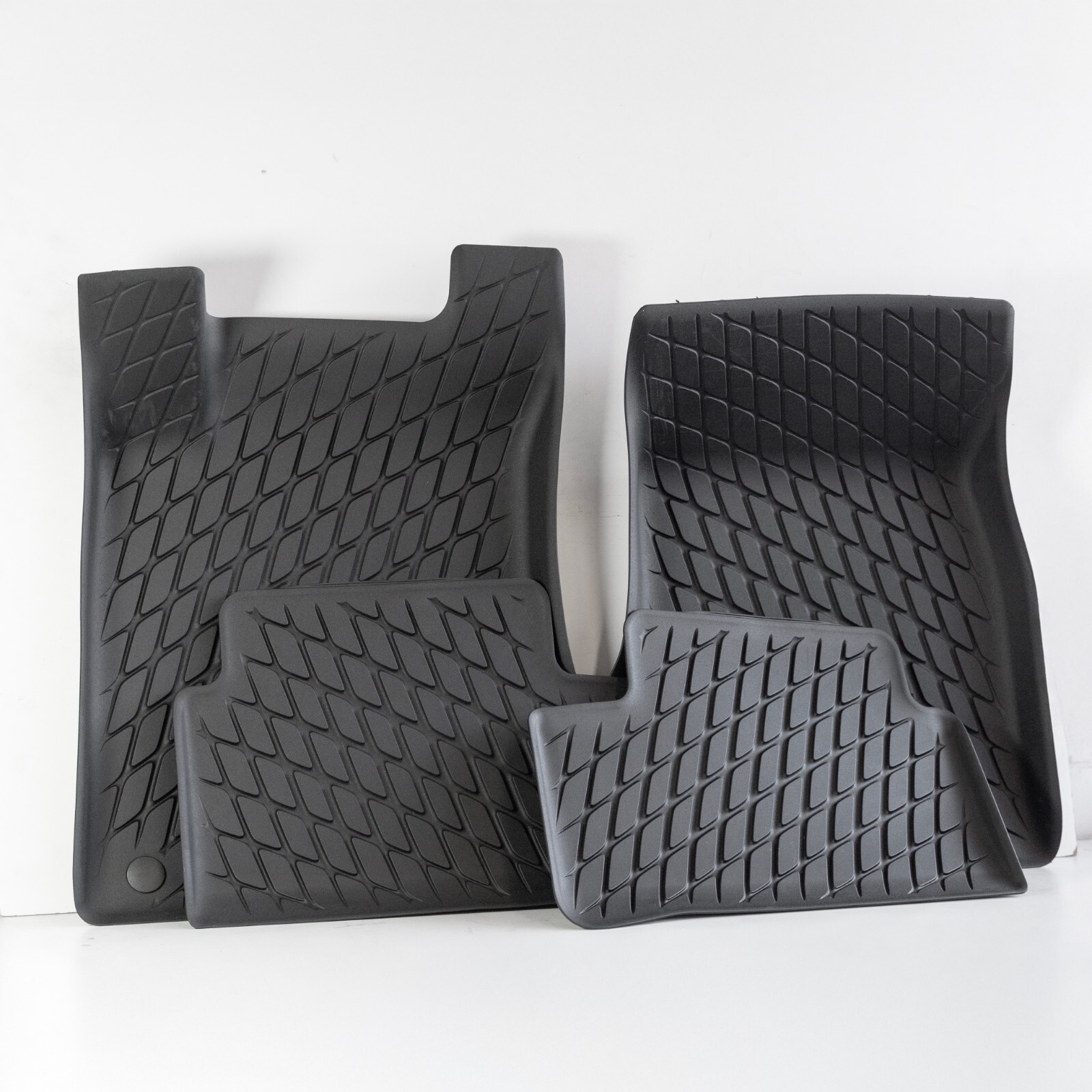 Mercedes GLA250 GLA45 AMG OEM Winter Rubber floor Mat set 2020-2023 Front & Rear - Image 4