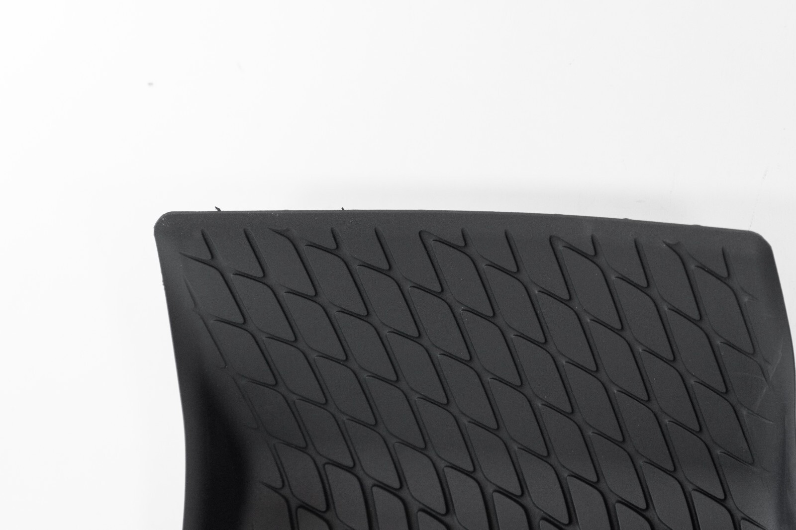 Mercedes GLA250 GLA45 AMG OEM Winter Rubber floor Mat set 2020-2023 Front & Rear - Image 11