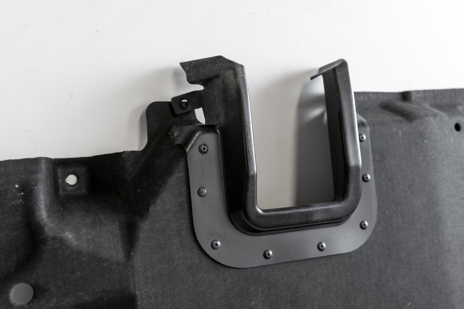 Audi Q7 Q8 Bentley Bentayga Underbody Lining with Deployable steps OEM RIGHT – Image 20