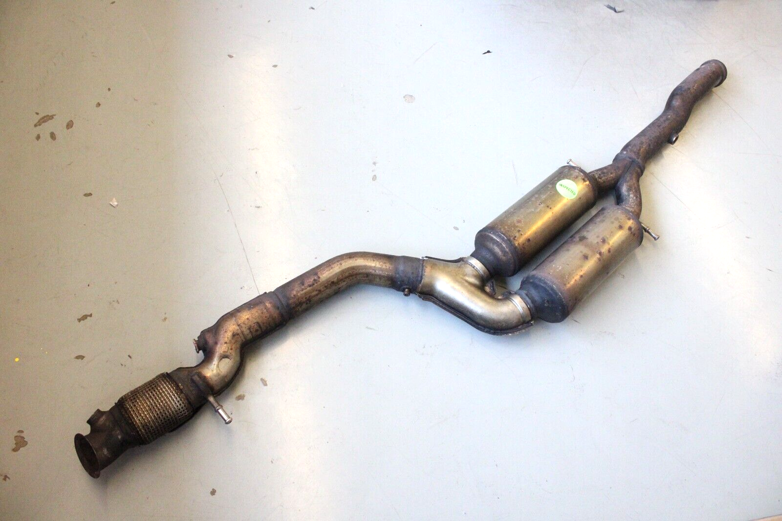 Mercedes W221 S350 3.0 Bluetec 2012-2013 OEM Exhaust Intermediate Resonator Pipe - Image 5