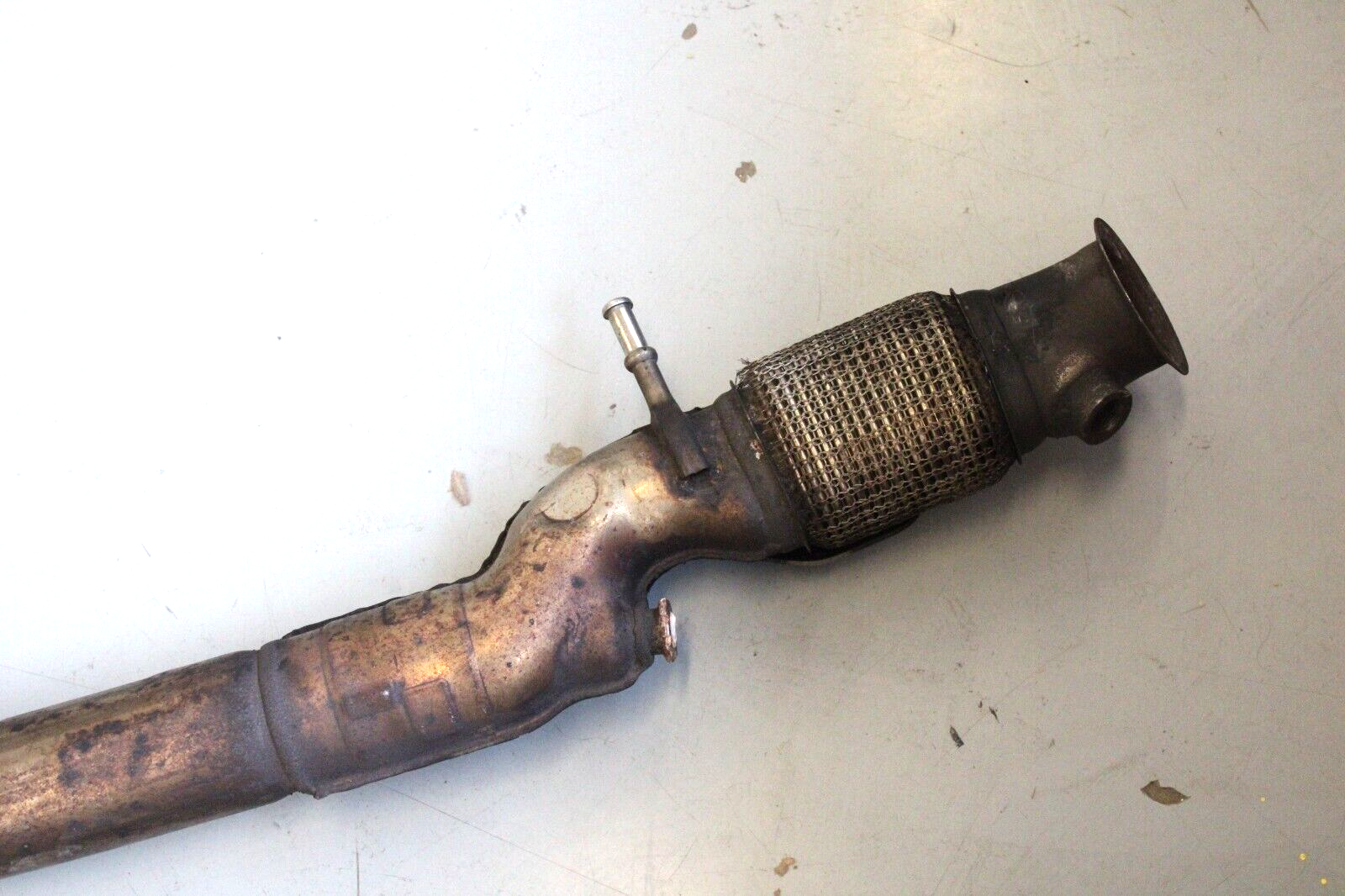 Mercedes W221 S350 3.0 Bluetec 2012-2013 OEM Exhaust Intermediate Resonator Pipe - Image 15