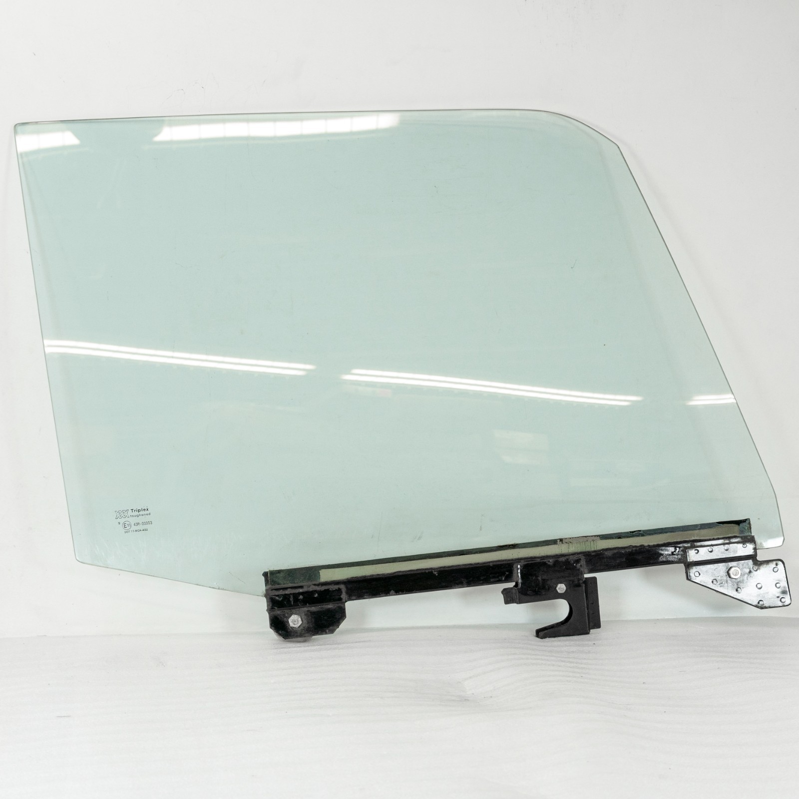 Bentley Rolls Royce 1982-1995 OEM Door Glass Window Sundym Front RH - Image 2