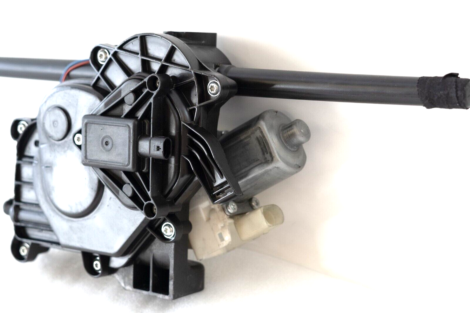 Rolls Royce Phantom Cullinan 2016-2019 OEM Door Motor W/Soft Closing RR or FL – Image 2