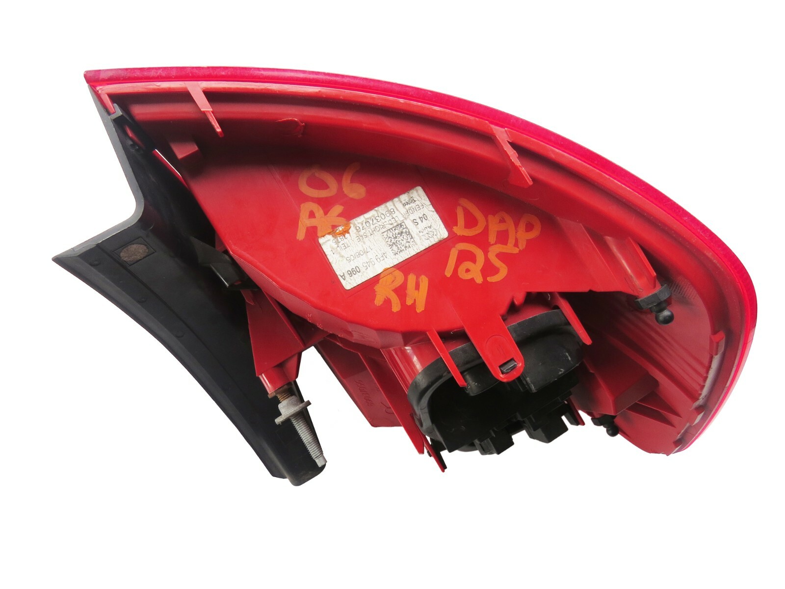 Audi A6 Quattro Avant Wagon 2006-2008 OEM Tail Light Rear Right Outer – Image 5