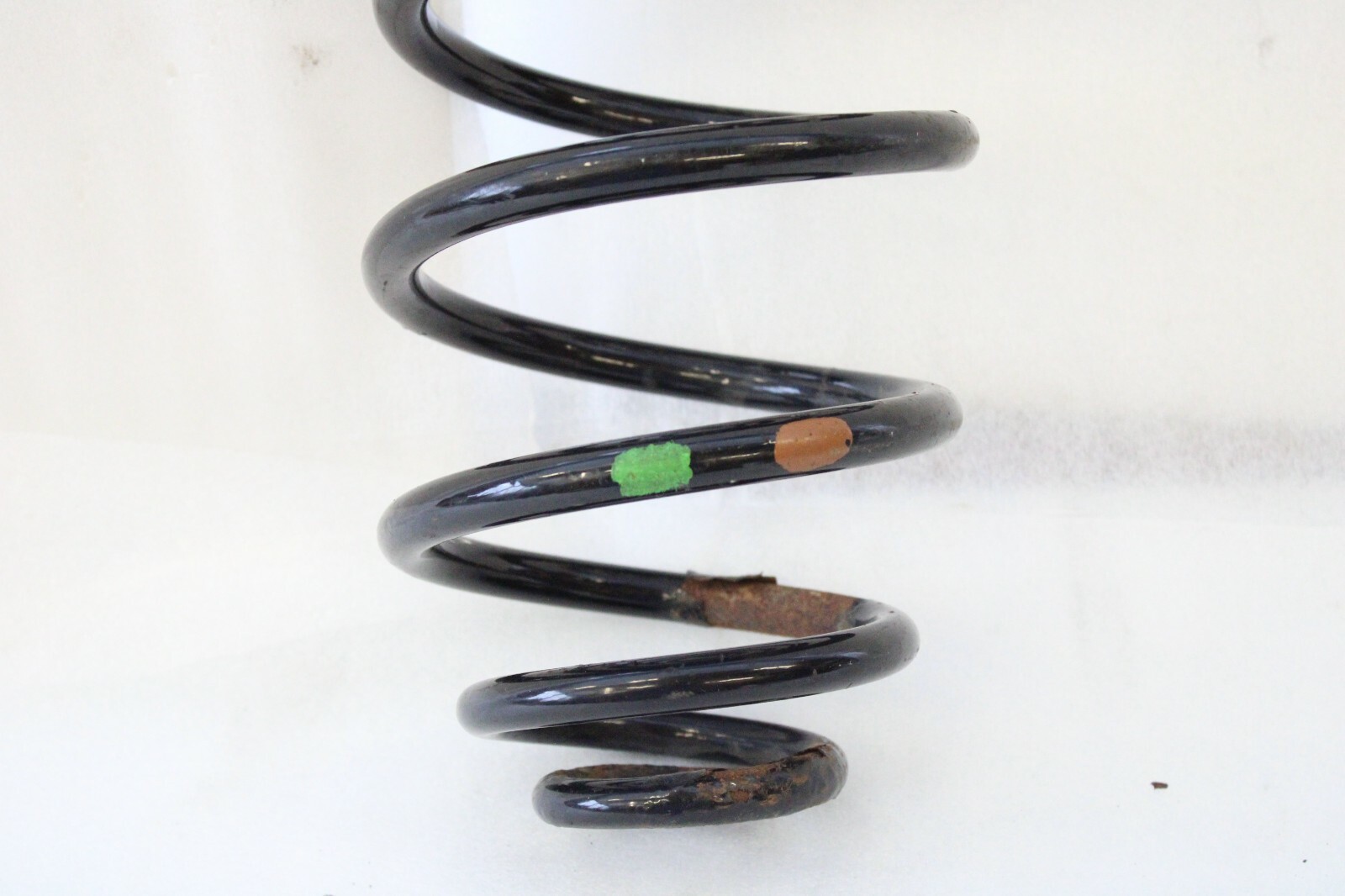 Volkswagen Passat 1998 1999 2000 2001 2002 2003 2004 2005 OEM Coil Spring Rear - Image 2