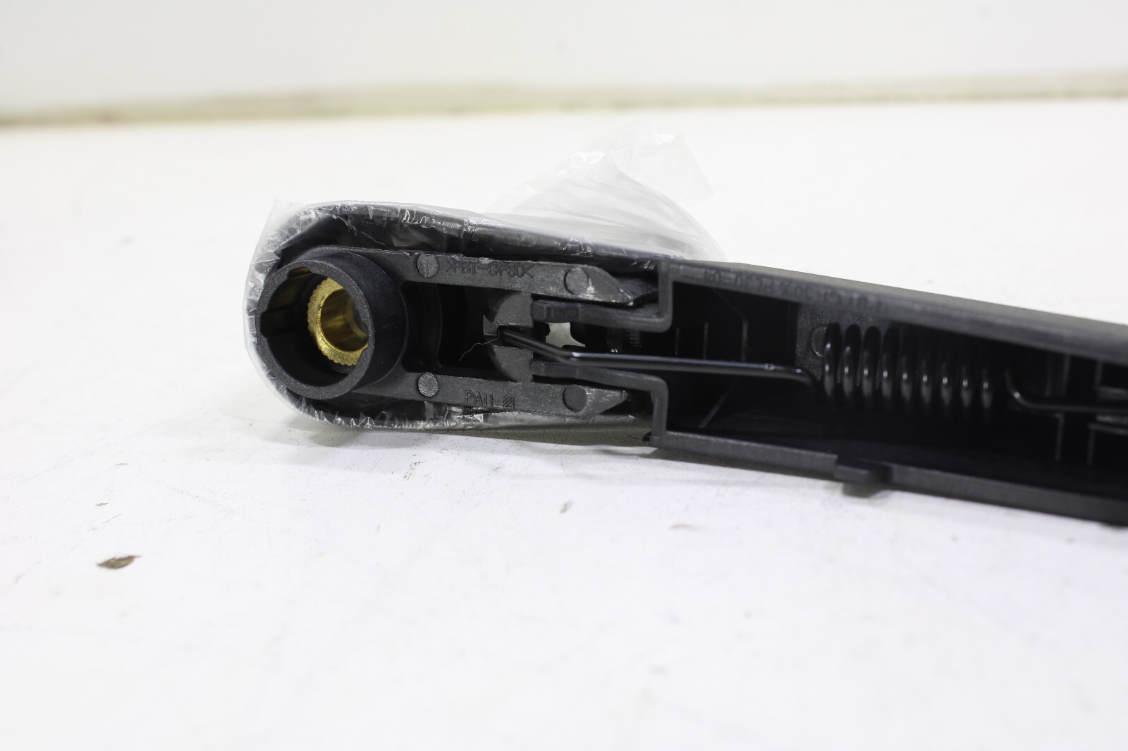 Mini Cooper R56 2007-2016 NEW Rear Windshield Wiper Arm w/ Blade - Image 7