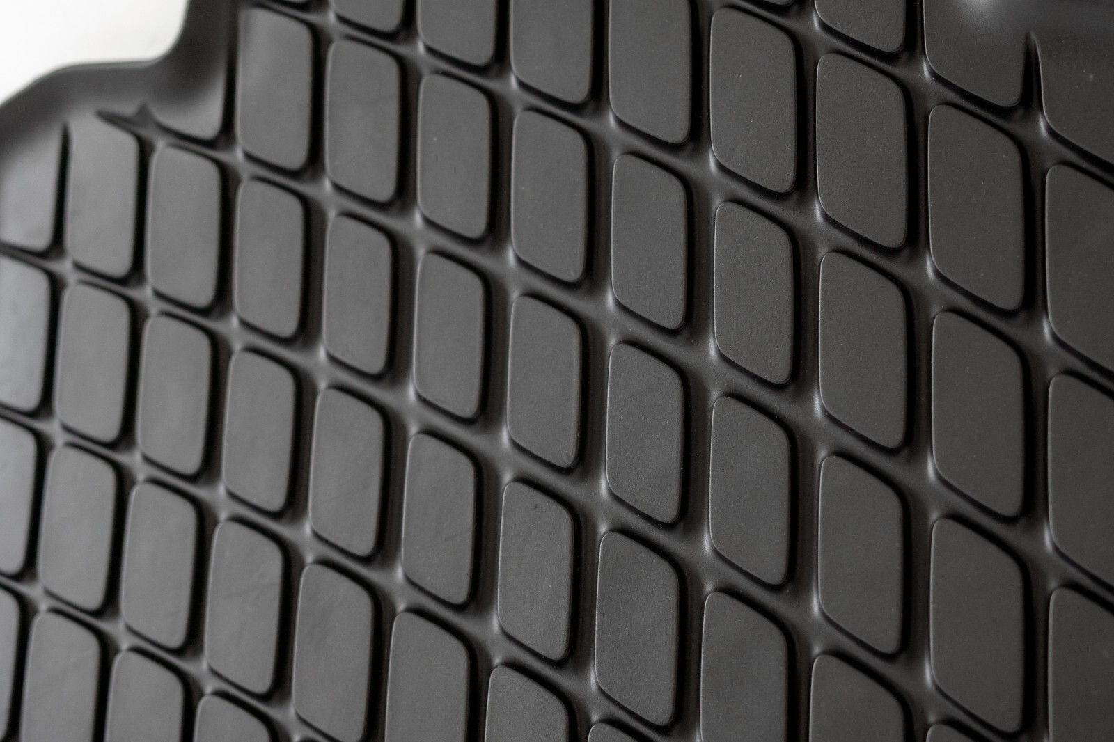 Mercedes GLC300 GLC43 GLC63 AMG OEM Rear Winter Rubber Floor Mat set – Image 3