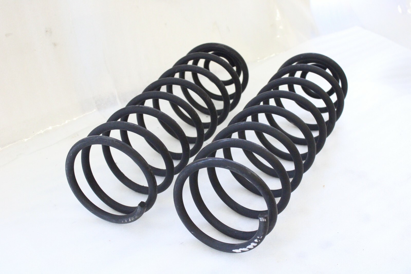 Volvo 850 C70 S70 V70 1997 1998 1999 2000 2001 2002 2003 2004OEM Coil Spring Set - Image 3