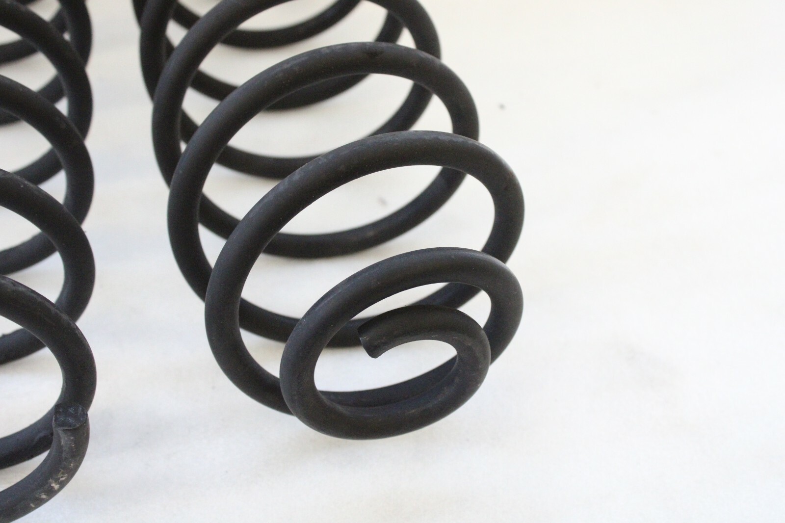 Volvo 850 C70 S70 V70 1997 1998 1999 2000 2001 2002 2003 2004OEM Coil Spring Set - Image 10